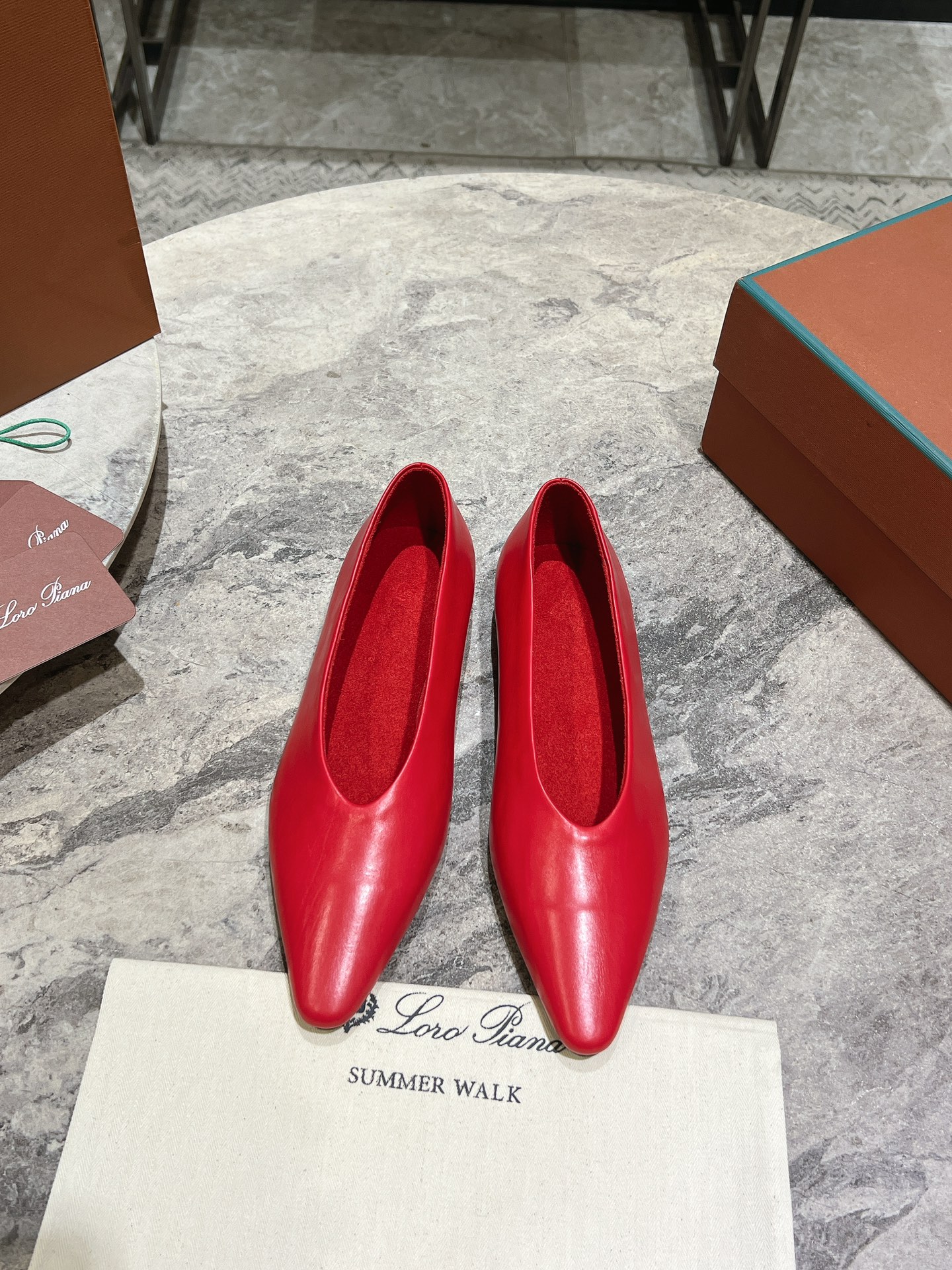 --loro piana lp puntera puntiaguda plana zapatos individuales Loro Piana  24 primavera y verano bruj