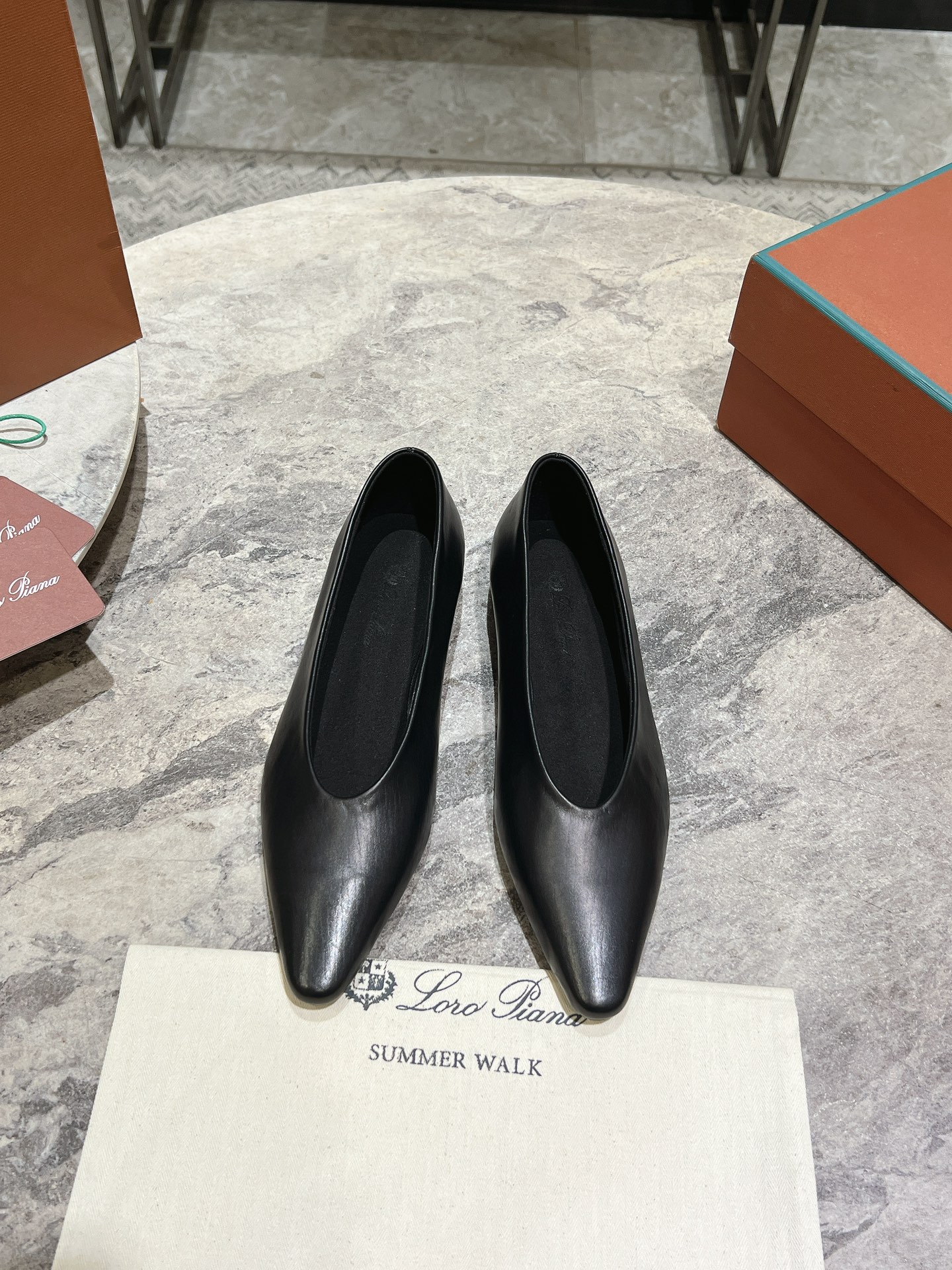 --loro piana lp puntera puntiaguda plana zapatos individuales Loro Piana  24 primavera y verano bruj