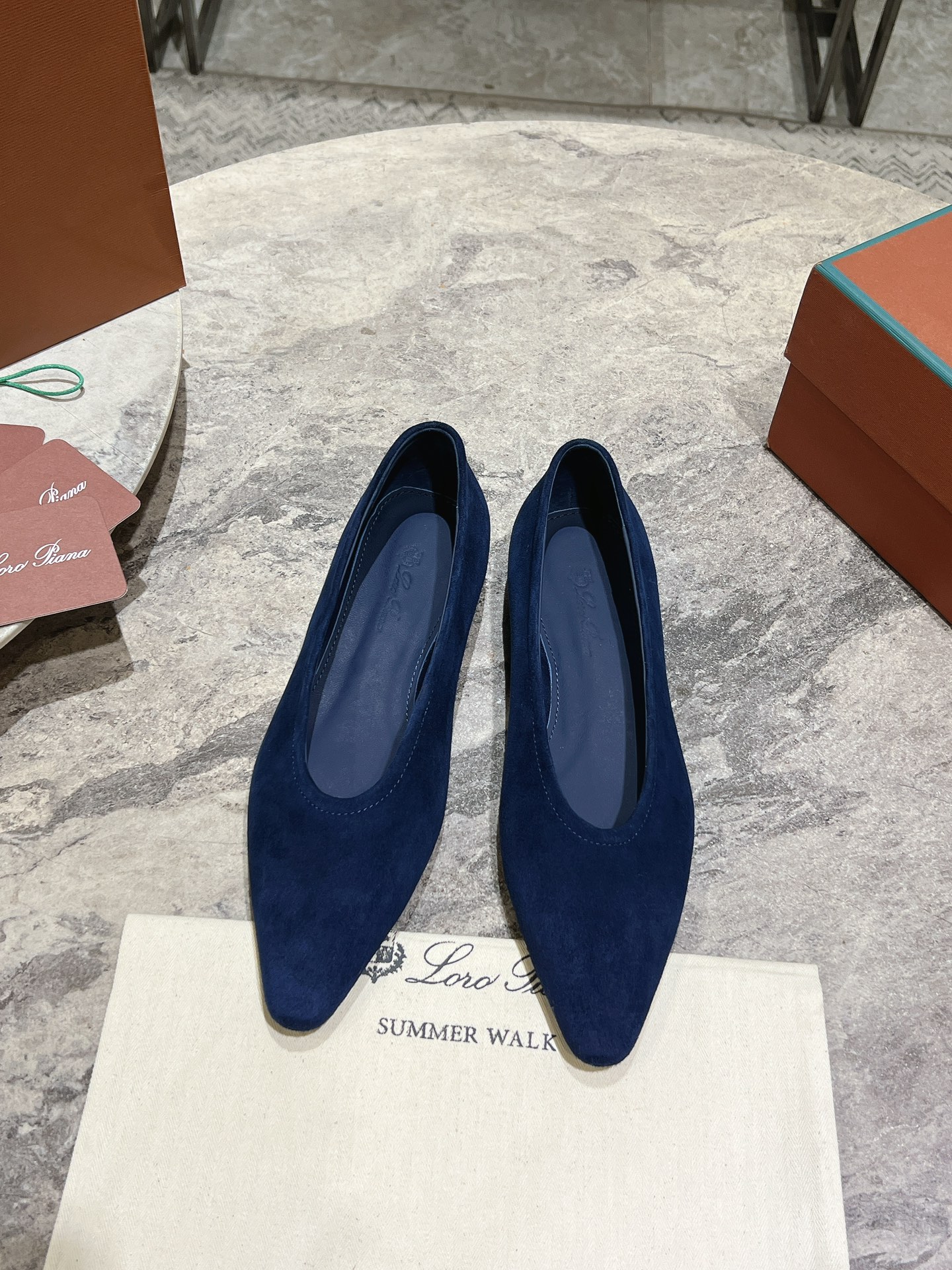 --loro piana lp puntera puntiaguda plana zapatos individuales Loro Piana  24 primavera y verano bruj
