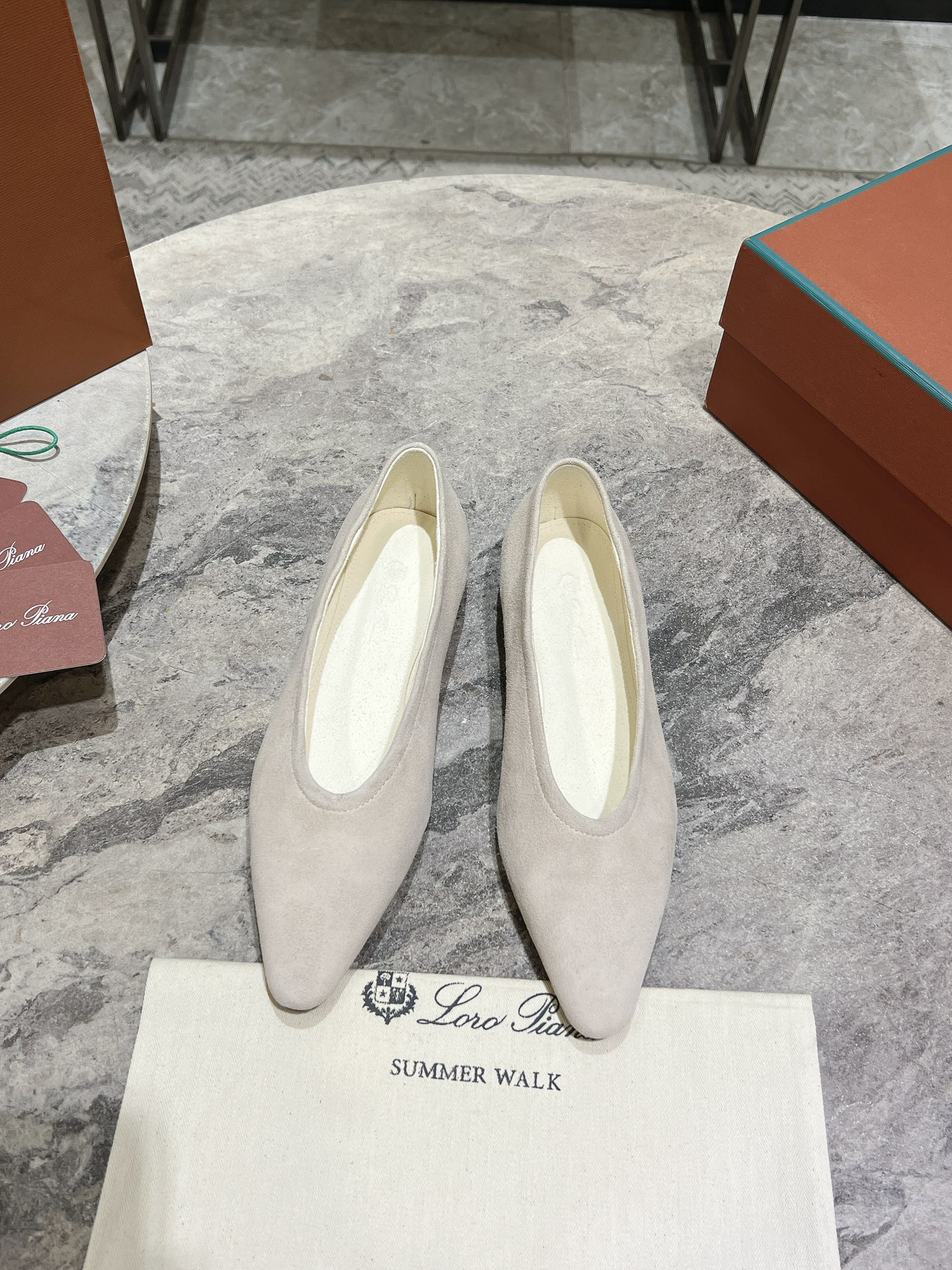 --loro piana lp puntera puntiaguda plana zapatos individuales Loro Piana  24 primavera y verano bruj
