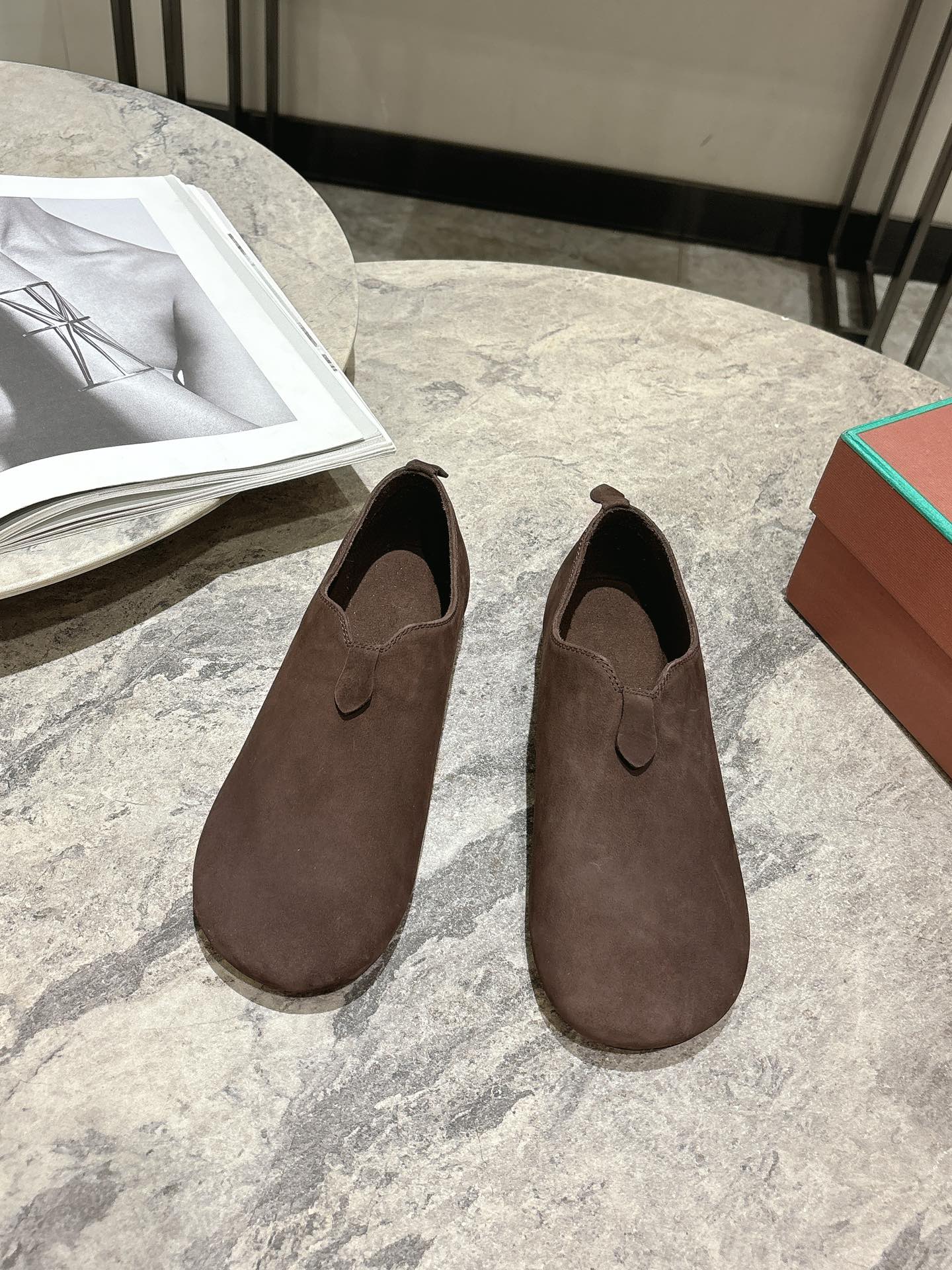 Loro Piana Platte Schoenen Enkele Schoenen Koeienhuid Echt leer Schapenvacht Lentecollectie Fashion