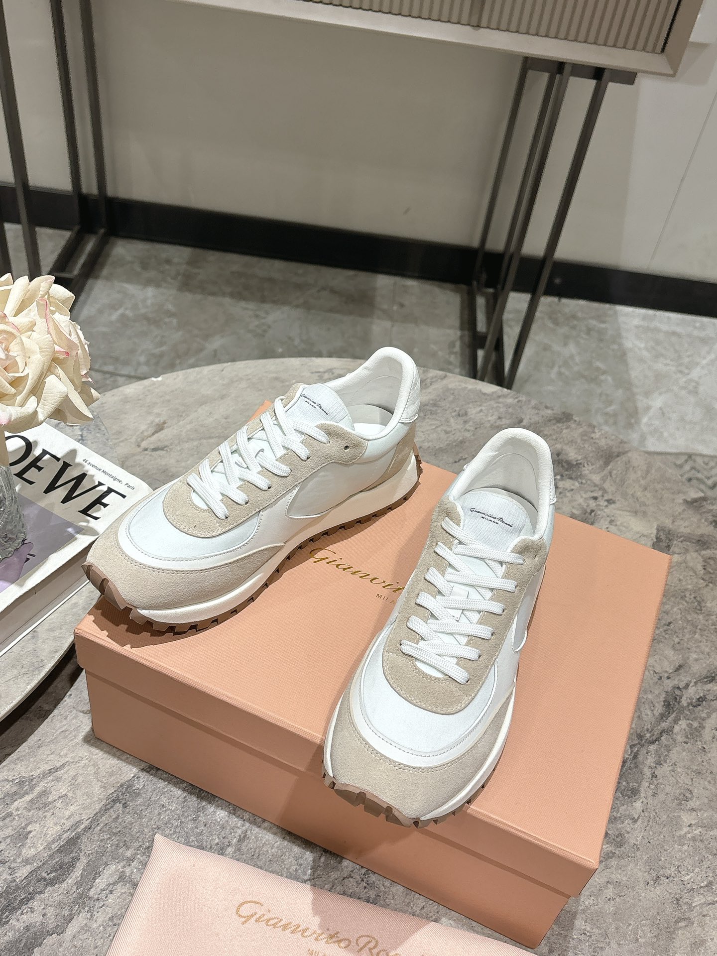 Gianvito Rossi 25ss Retro Style Sneakers with Unique Materials and Comfort Features - 图片 7