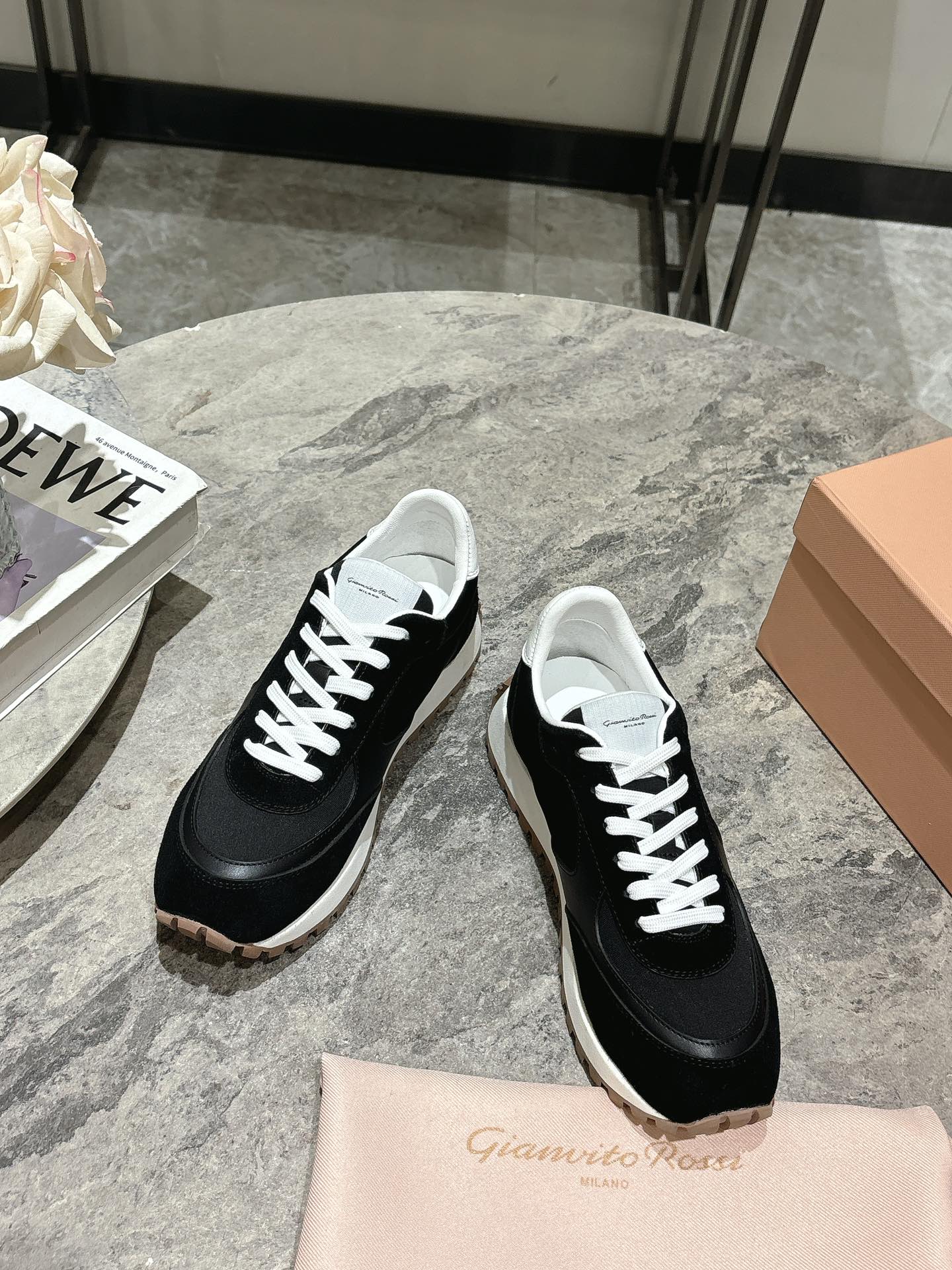 Gianvito Rossi 25ss Retro Couples Sneakers: Fashionable, Comfortable, and High Quality - 图片 2