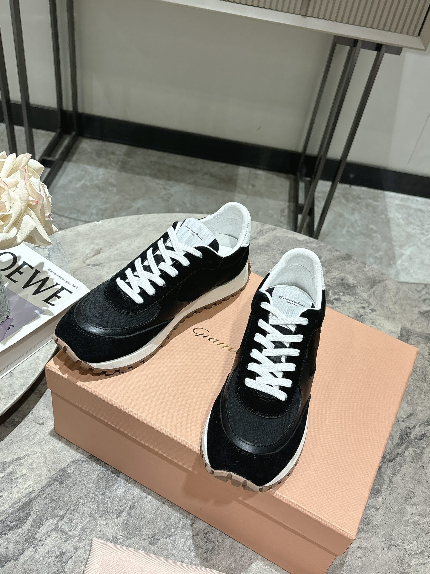 Gianvito Rossi 25ss Retro Couples Sneakers: Fashionable, Comfortable, and High Quality - 图片 7
