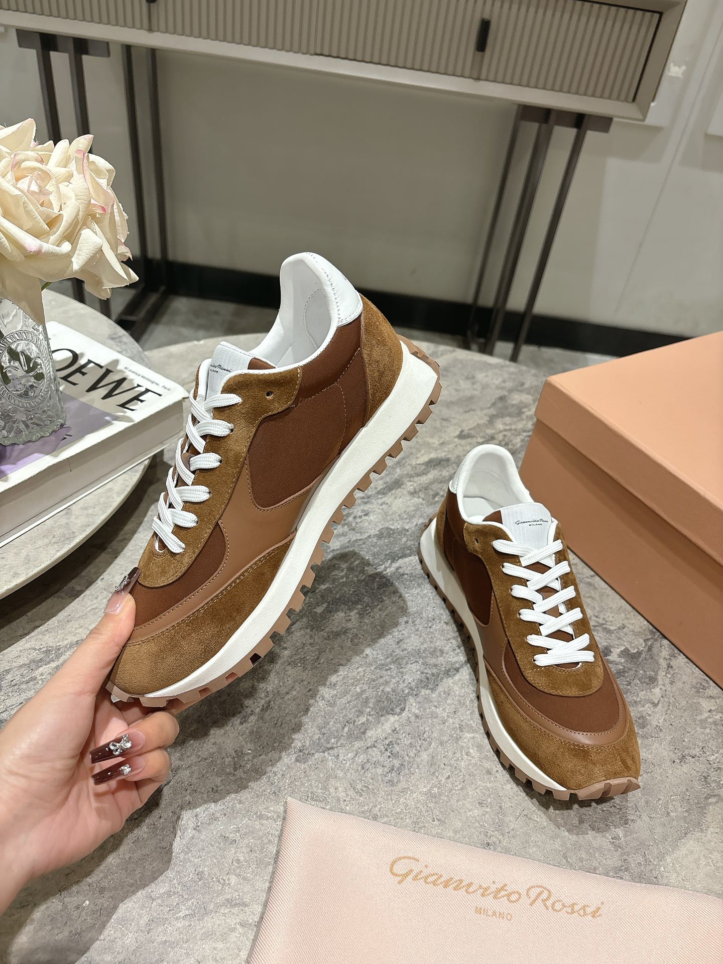 Gianvito Rossi 25ss Retro Sneakers: Stylish, Comfortable, and Fashionable in Hair 800 - 图片 4