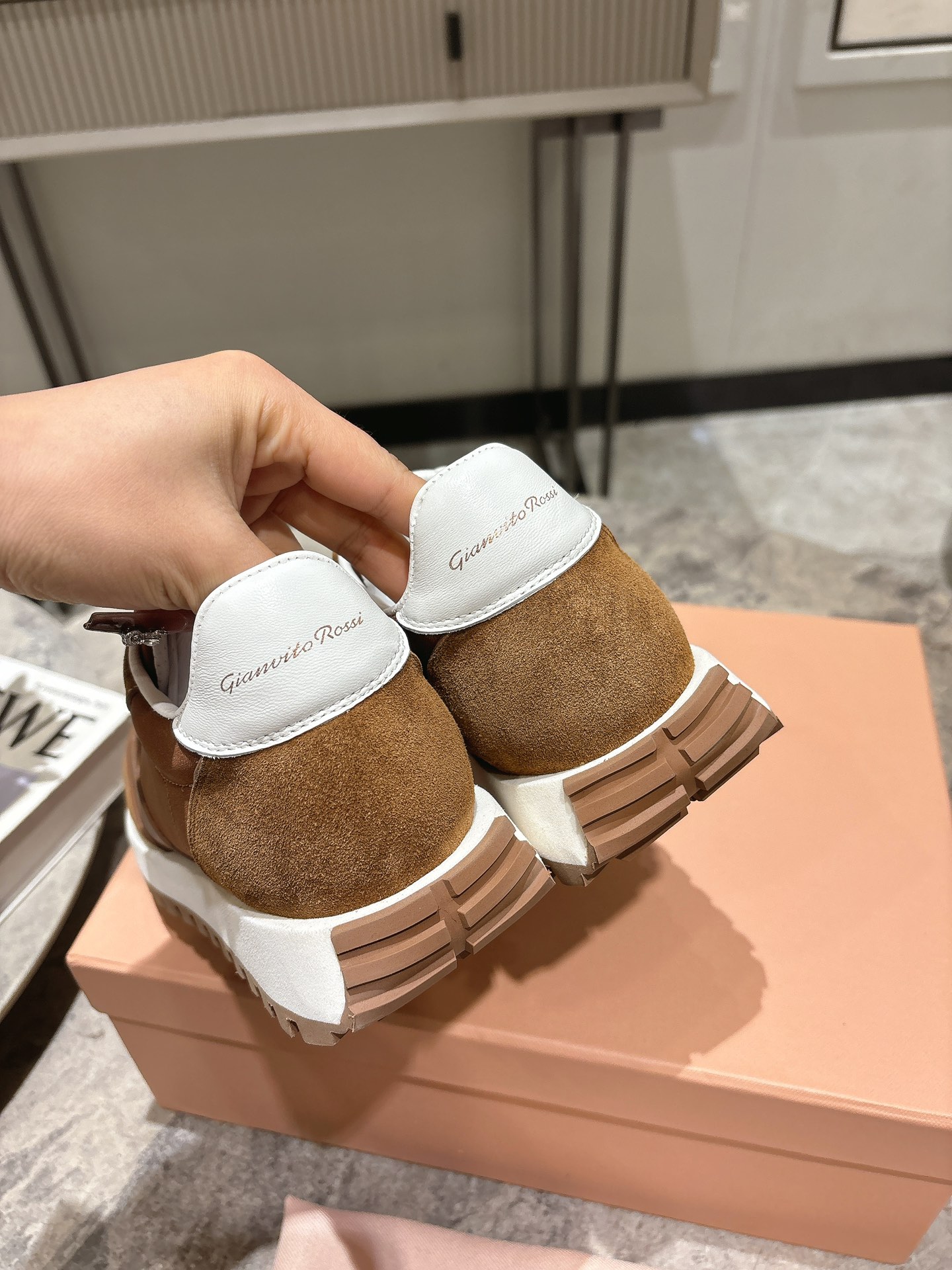 Gianvito Rossi 25ss Retro Sneakers: Stylish, Comfortable, and Fashionable in Hair 800 - 图片 9