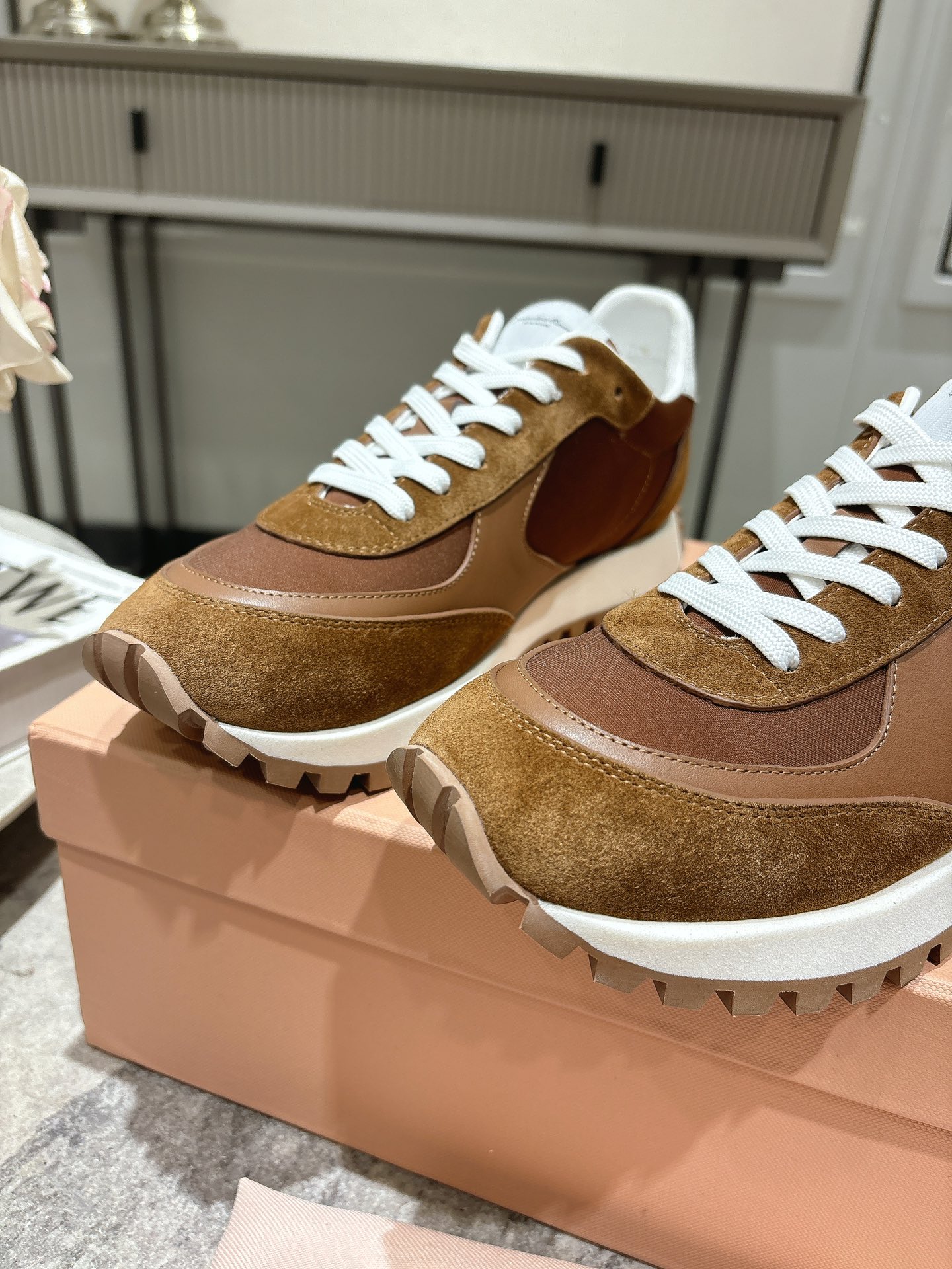 Gianvito Rossi 25ss Retro Sneakers: Stylish, Comfortable, and Fashionable in Hair 800 - 图片 8