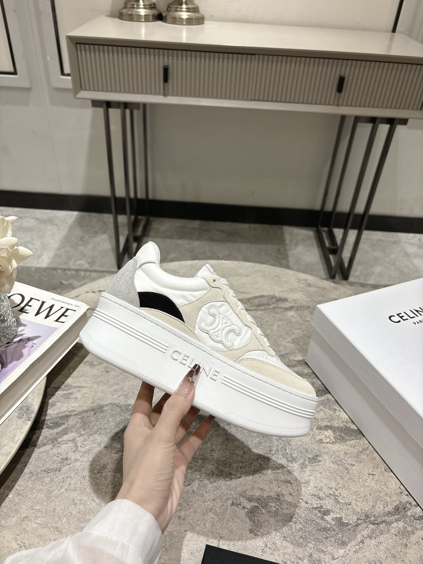 Celine Runner Sneakers: Iconic Triomphe Logo, Platform Sole, and Premium Leather 3 i1743183589060 3731 0 0