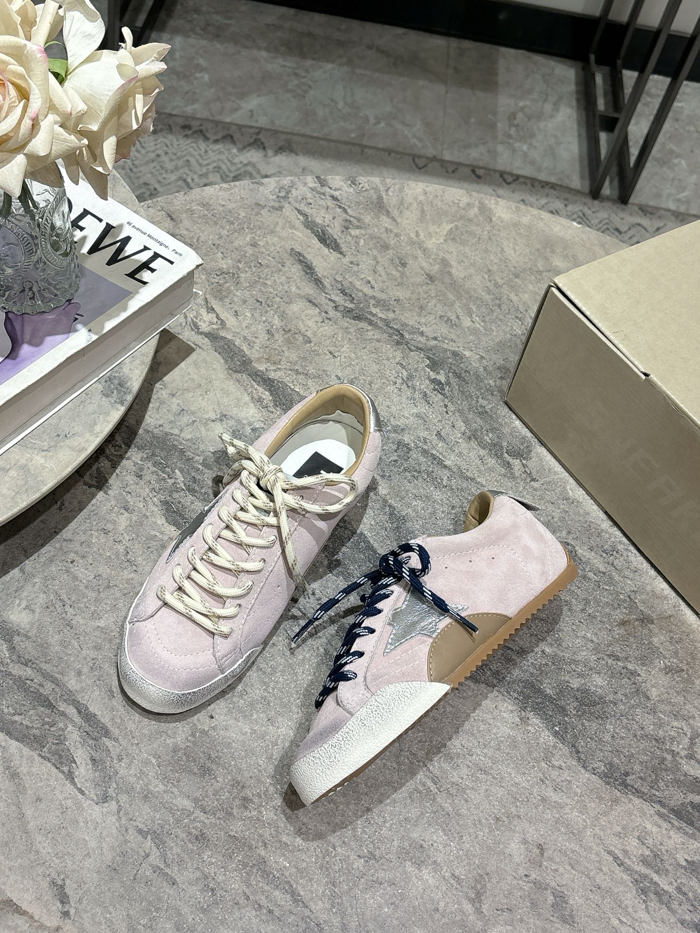 Golden Goose 25SS True Star Sneakers: Korean Limited Edition, Unisex Style 1 Golden Goose 25SS True Star Sneakers: Korean Limited Edition, Unisex Style