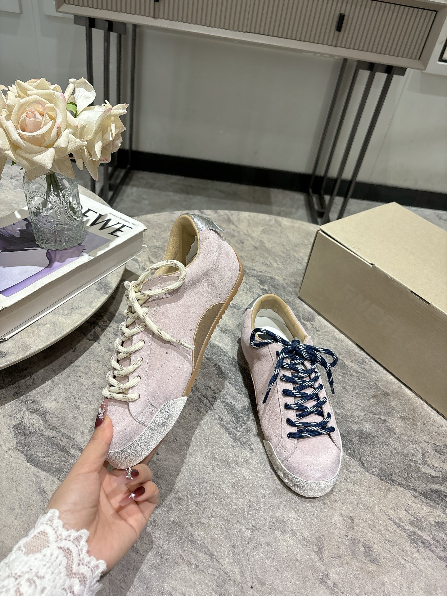 Golden Goose 25SS True Star Sneakers: Korean Limited Edition, Unisex Style 5 i1744130703357 337 0 3