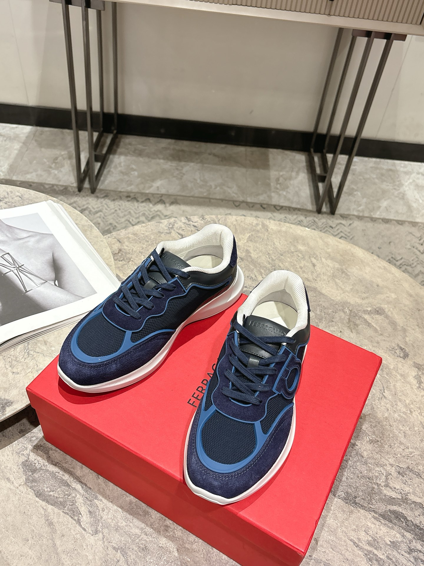 Fashion Review: Ferragamo Firagm Gancini Sneakers, Urban Style with High-End Configuration - 图片 7