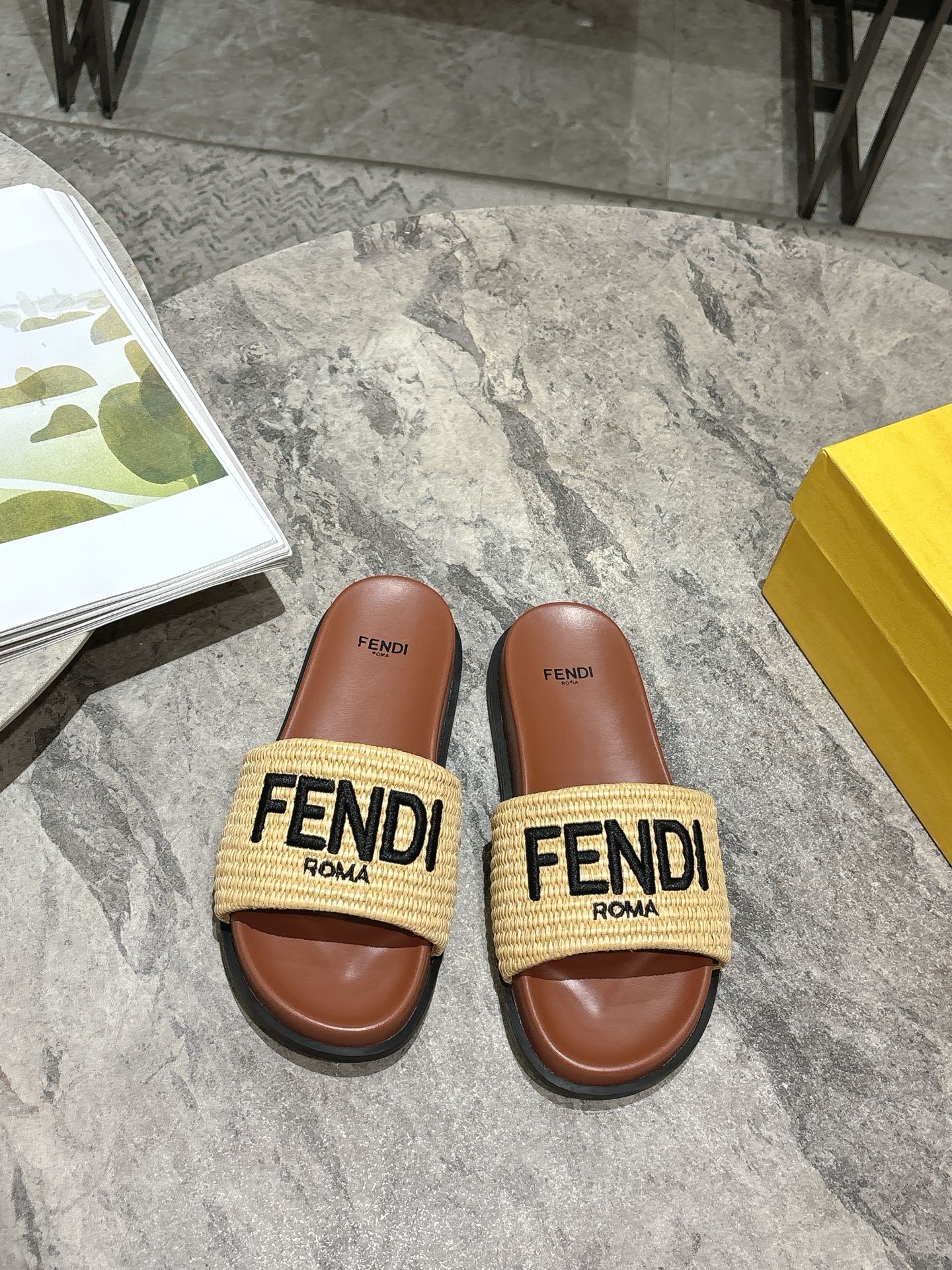 NO:412863,Fendi 2025 flat beach casual couple woven slippers classic embroidery logo design, paired with FF Baguette decorative buckle, colorful colors, romance embellishing intellectual beauty! The whole pair of shoes is developed and created by Zp, all customized materials, exclusive mold opening sole, and all details are shipped together. Even the packaging is the same as the genuine one. Size 35-44, slippers, fendi, fendi, slippers19860909Fendi芬迪2025平底沙滩休闲情侣款编织拖鞋 经典刺绣logo设计,搭配FF Baguette装饰性搭扣,绚丽多姿的色彩,以浪漫点缀知性美感! 整双鞋子采购Zp开发打造,全部定制材料,独家开模大底,细节全部对版出货,连包装也做到跟正品一样.码数35-44,拖鞋,fendi,fendi,slippers,Women's Shoes