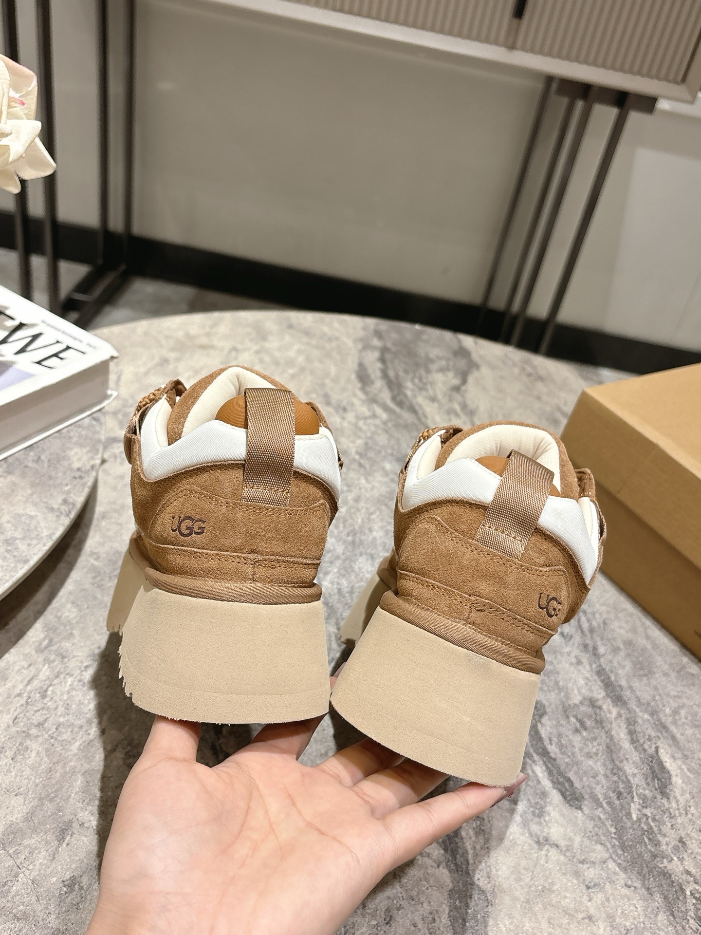 New UGG 775 Snow Boots: Lightweight Cloud-like Comfort with Fashionable Design - 图片 9