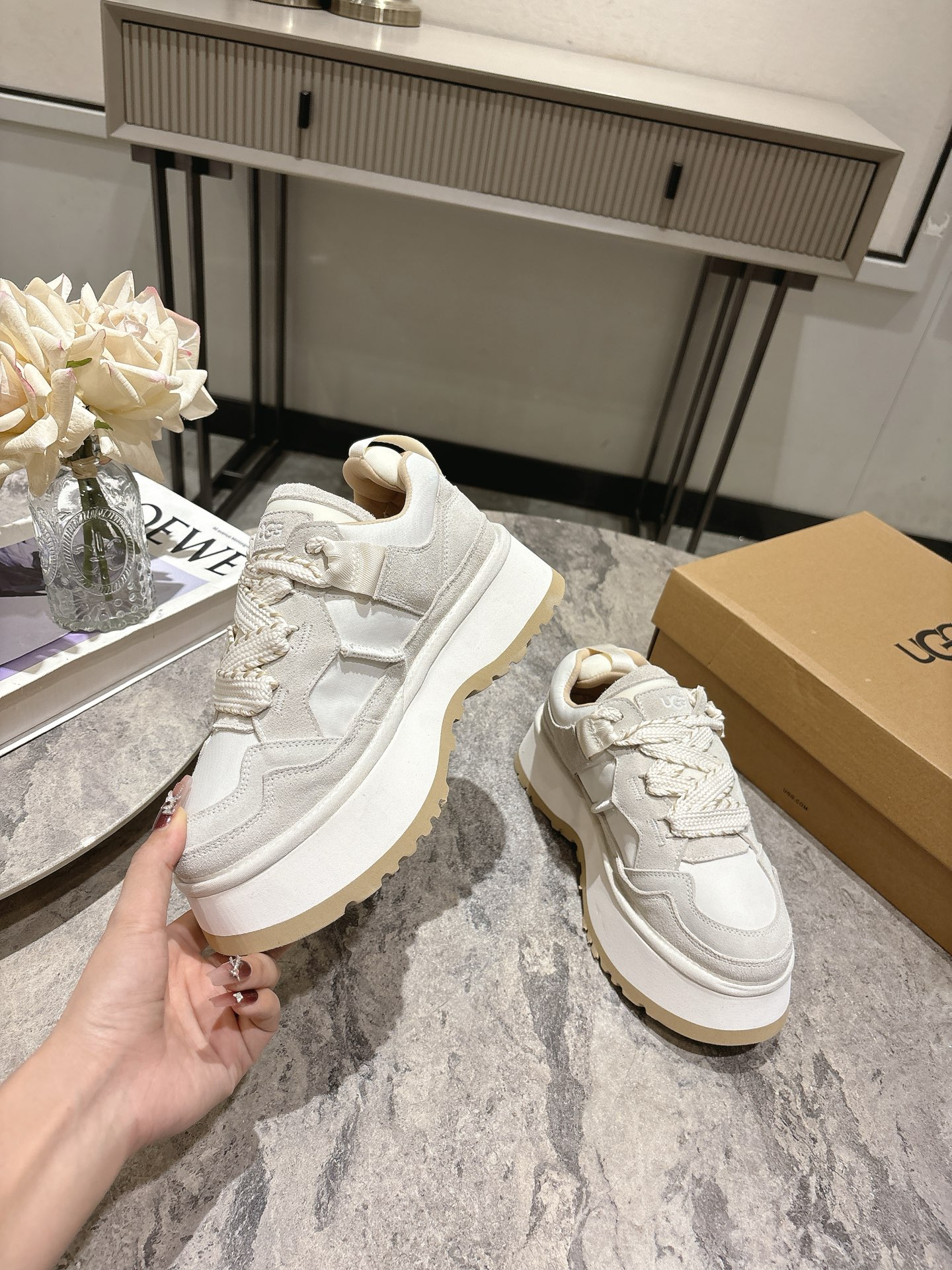 New UGG 775 Heavy-Floor Sneakers: Light as Clouds, Stylish and Comfortable - 图片 4