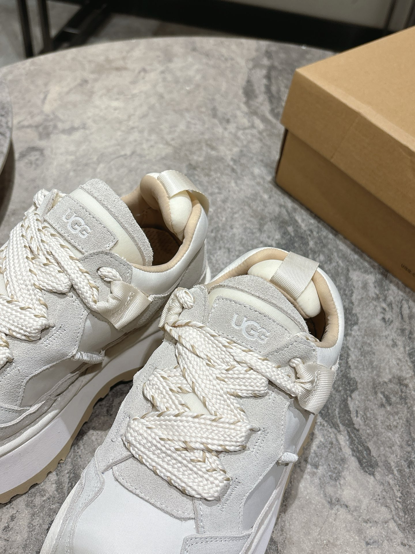 New UGG 775 Heavy-Floor Sneakers: Light as Clouds, Stylish and Comfortable - 图片 8