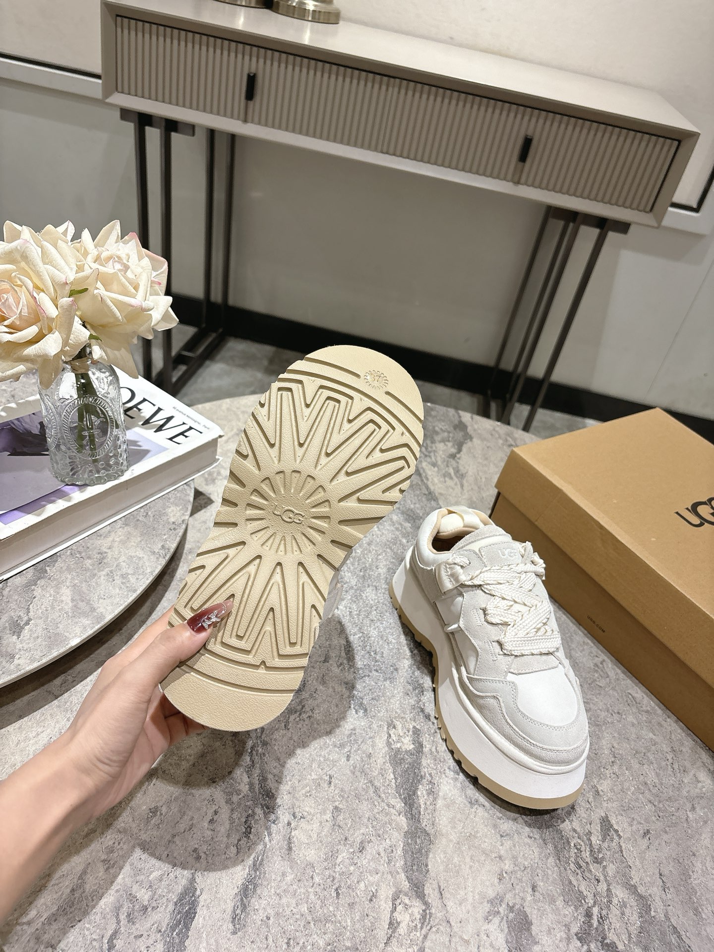 New UGG 775 Heavy-Floor Sneakers: Light as Clouds, Stylish and Comfortable - 图片 5