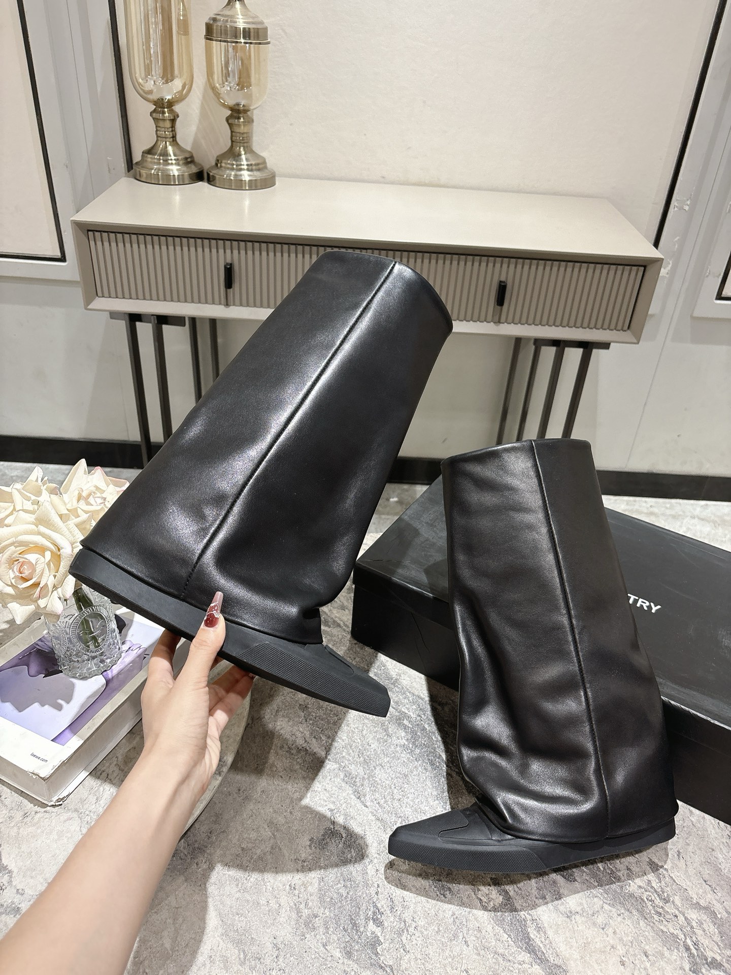 “Women’s Casual Black Shoes with 3cm Height Increase for Street Style and Comfort” - 图片 5
