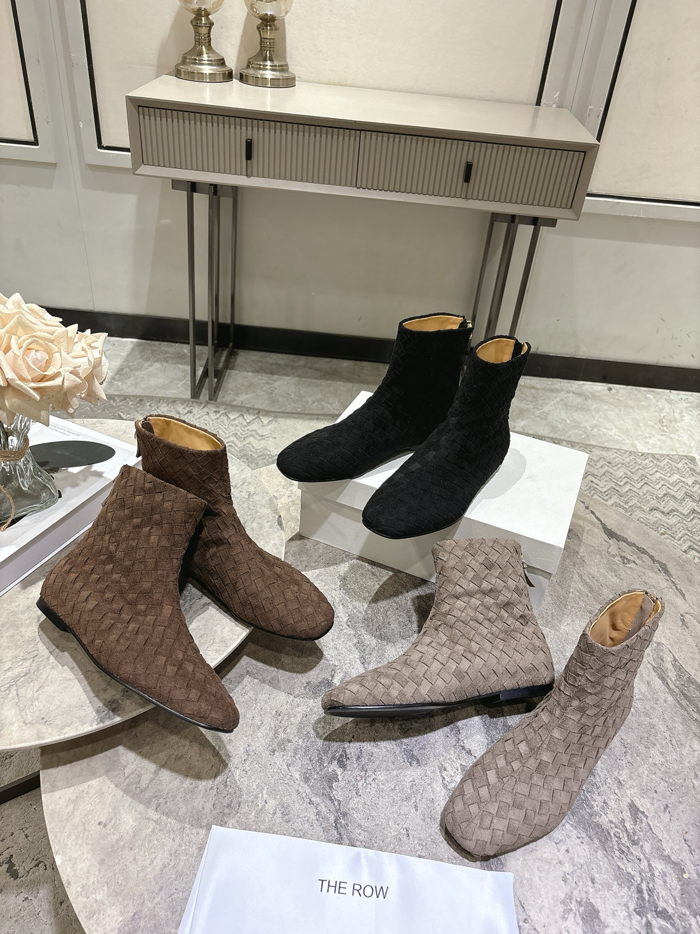 _diu9sfHTLh-M7loTNe0UFu2U2bgujzFOsXKX_Aw