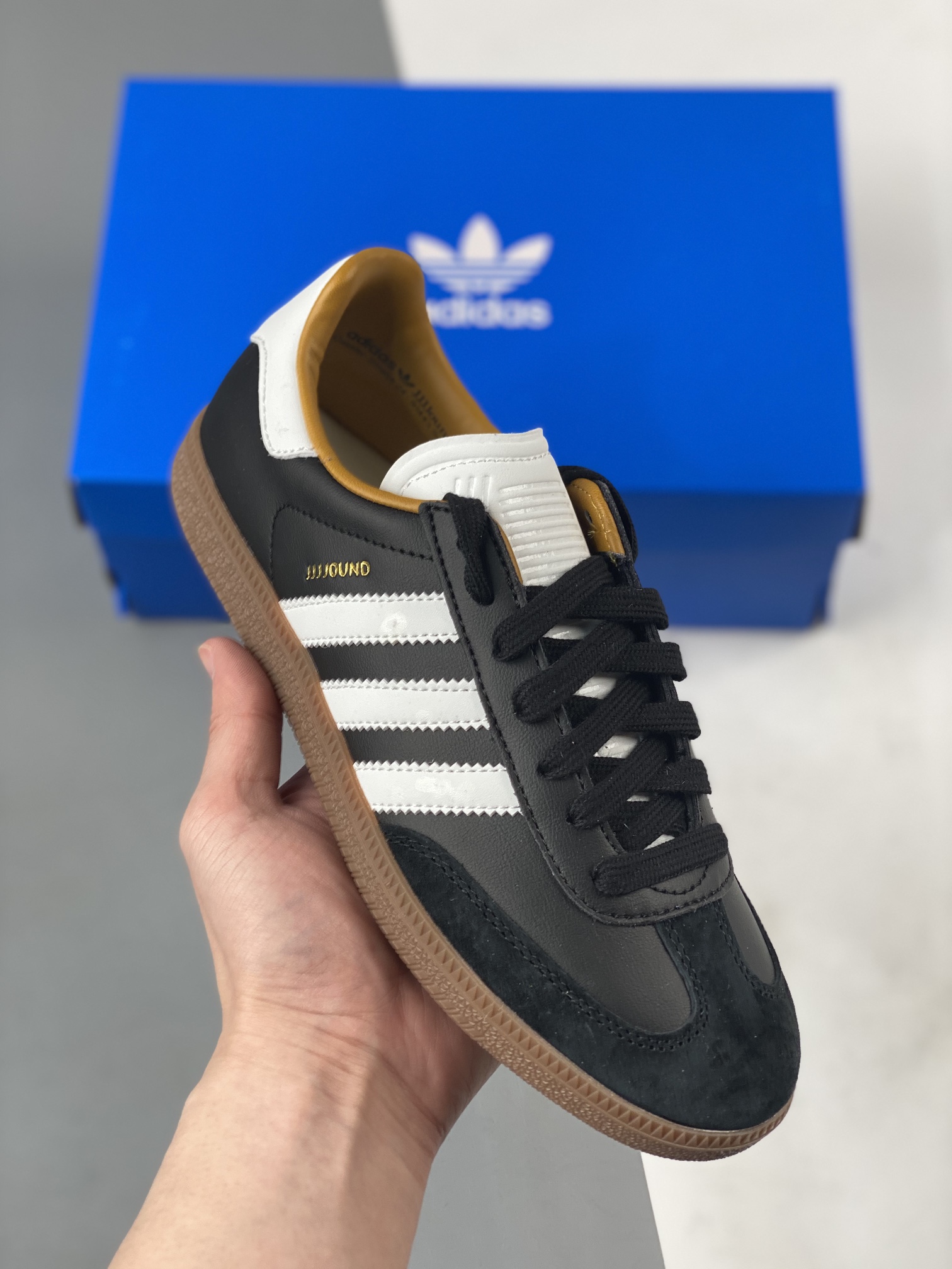 #66160 Adidas Originals Samba OG 桑巴舞系列绅士德训足球风百搭低帮休闲运动板鞋 男女鞋 采用荔枝纹牛剖革鞋面材质#外置橡胶大底 带你回味最原始的永远经典，阿迪达斯/三叶草 尺码：36-4…