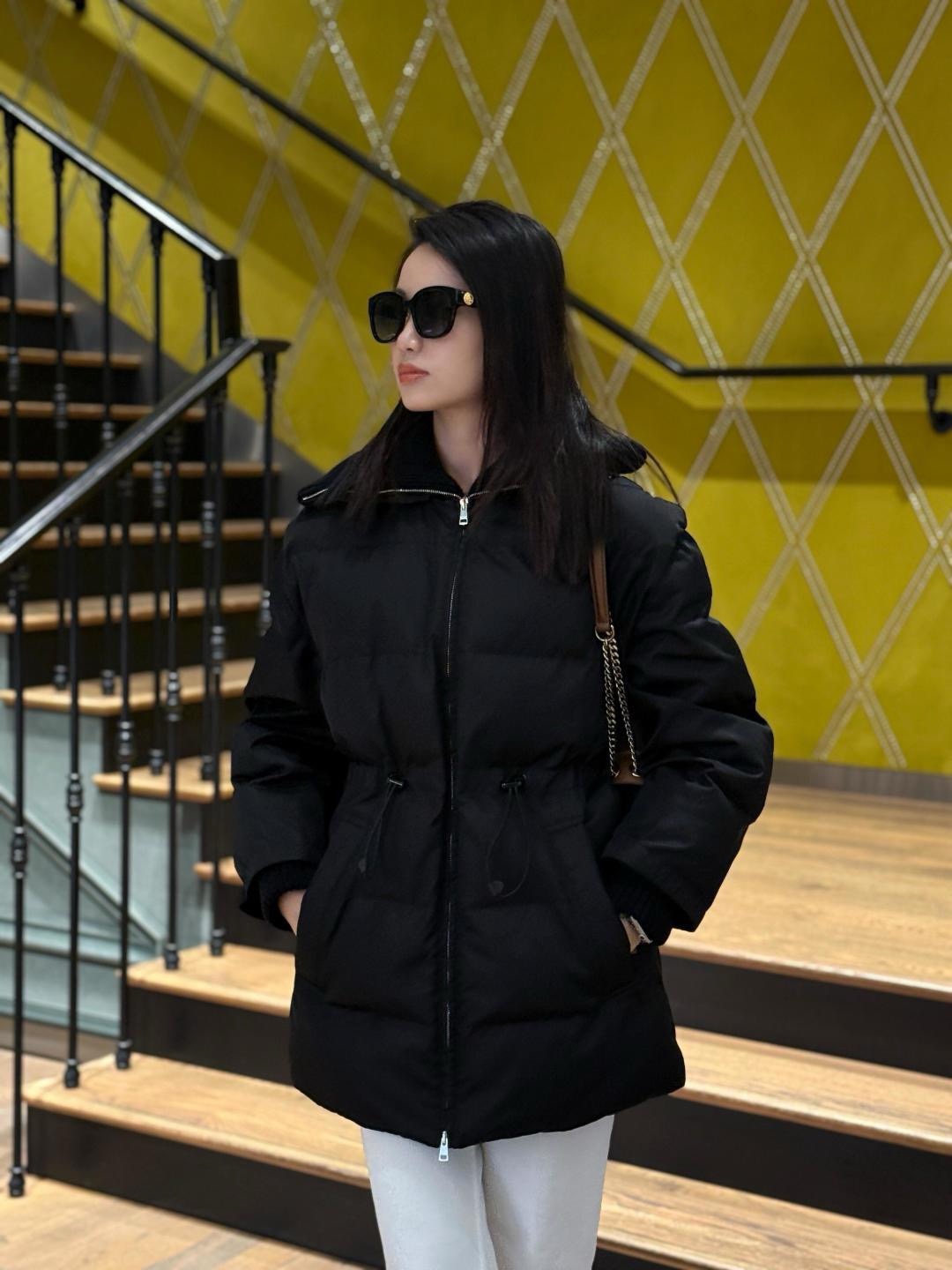 NO:589992,xiaohongshu,,alexander wang19860909小红书,,alexander wang,Women's clothing