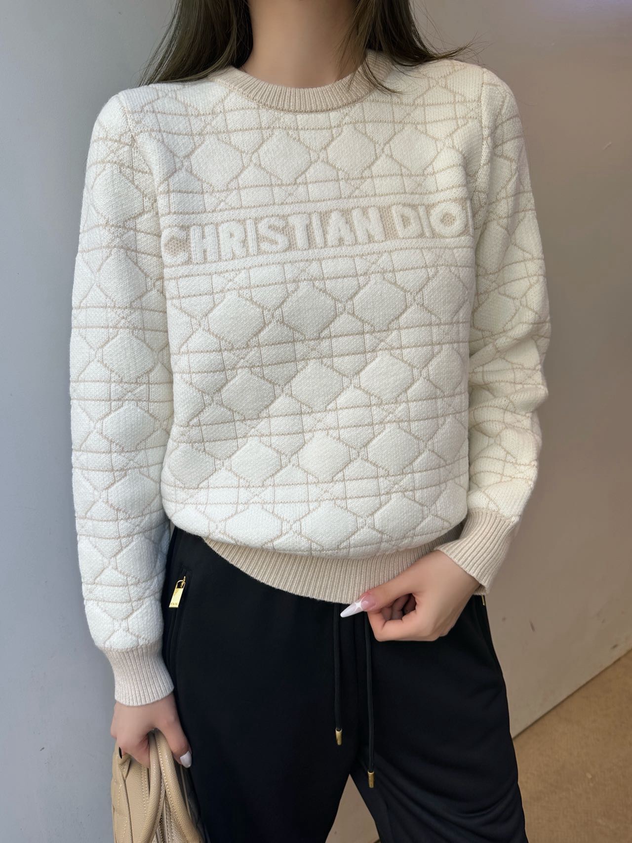 NO:609593,One set has,,alexander wang19860909一套有,,alexander wang,Women's clothing