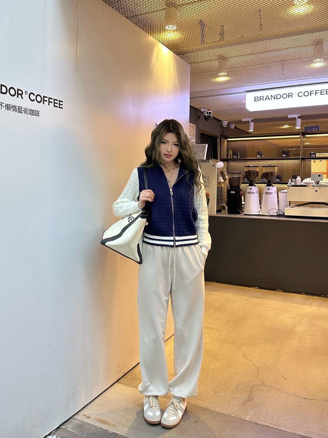 NO:609577,One set has,,alexander wang19860909一套有,,alexander wang,Women's clothing