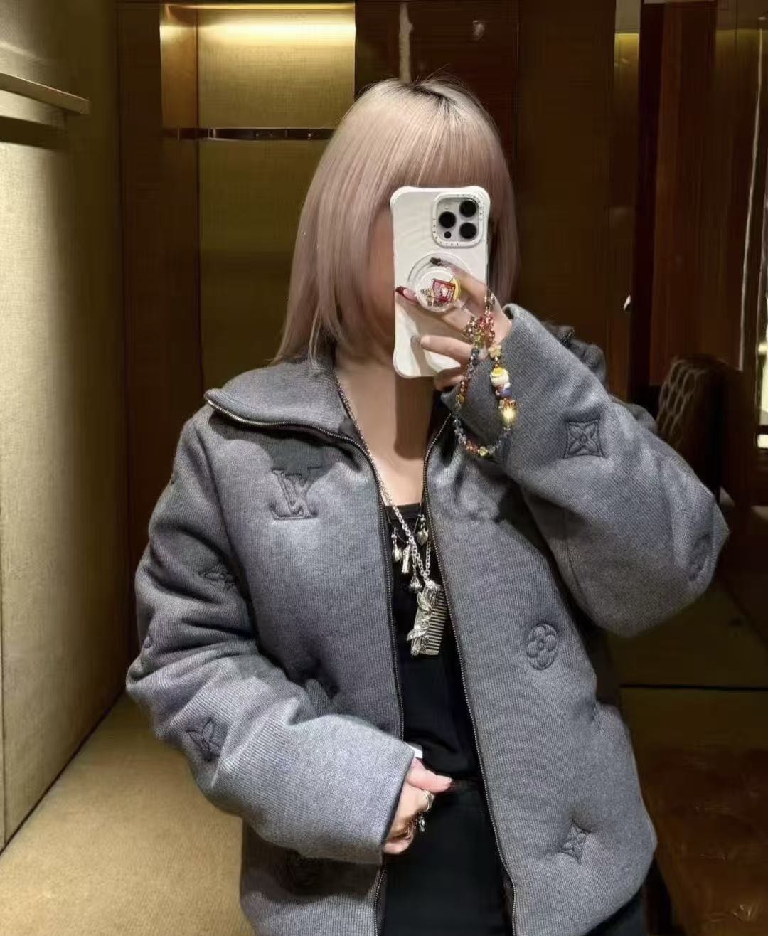 NO:658330,xiaohongshu,,alexander wang19860909小红书,,alexander wang,Women's clothing