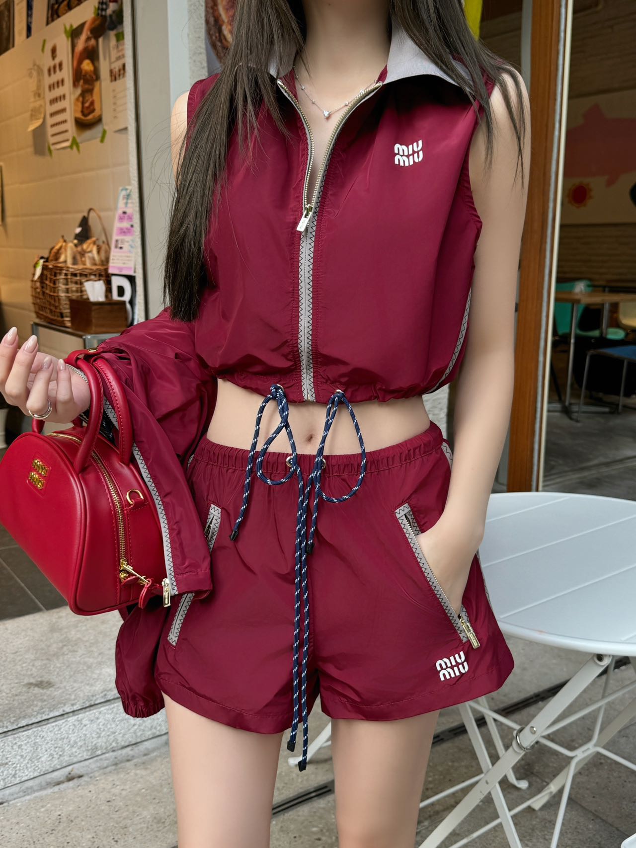NO:697538,One set has,,19860909一套有,,,Women's clothing