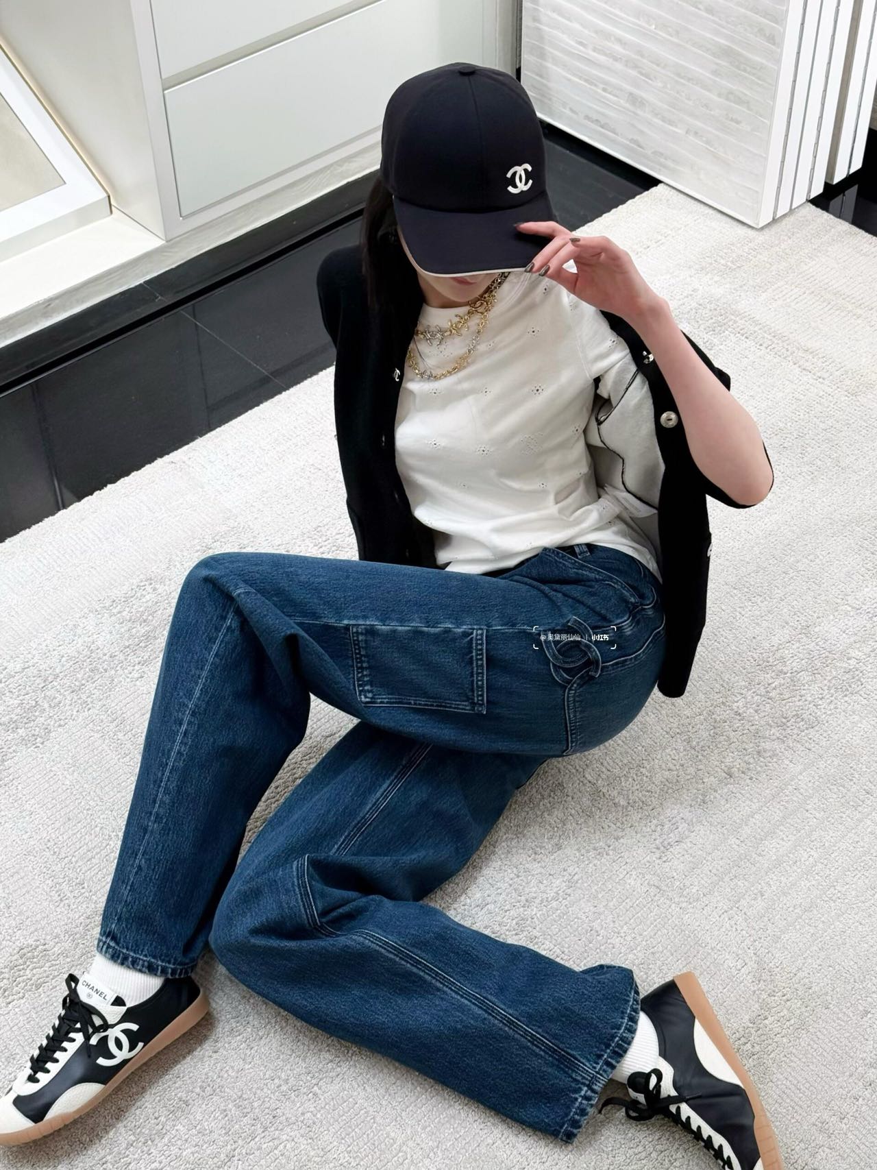 NO:749813,,,19860909,,,Women's clothing