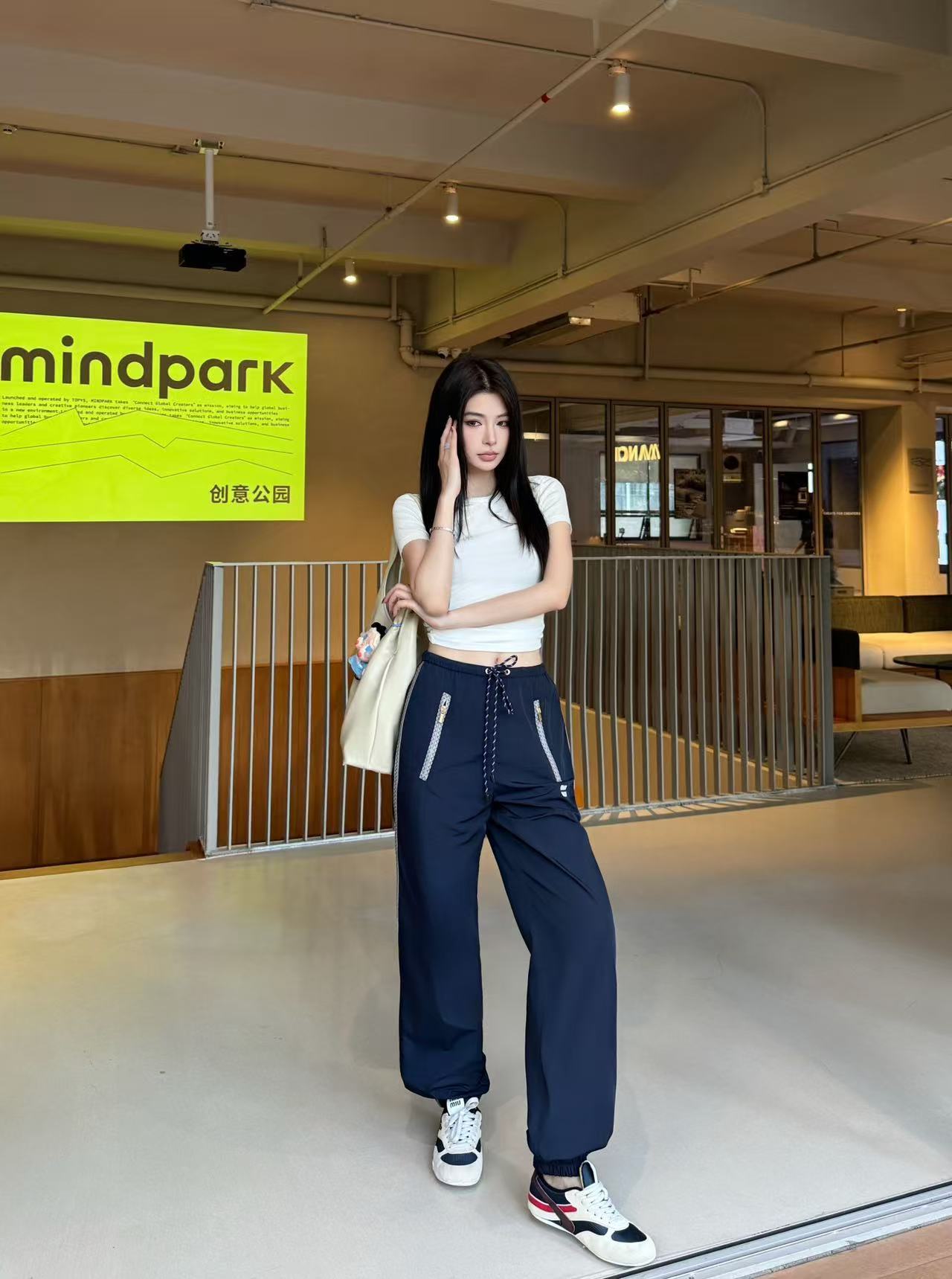 NO:759681,Upper body picture,,19860909上身图,,,Women's clothing