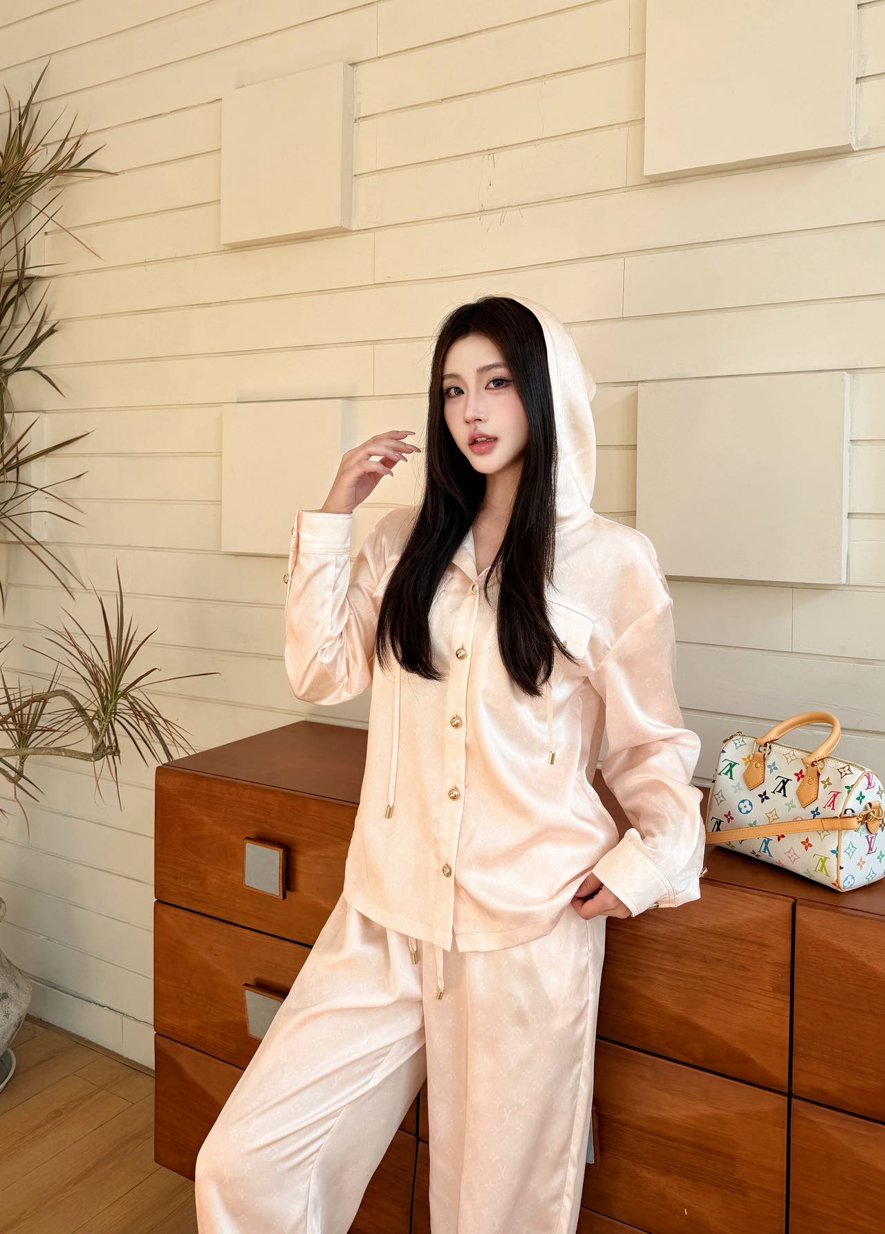 NO:762361,Upper body picture,,19860909上身图,,,Women's clothing