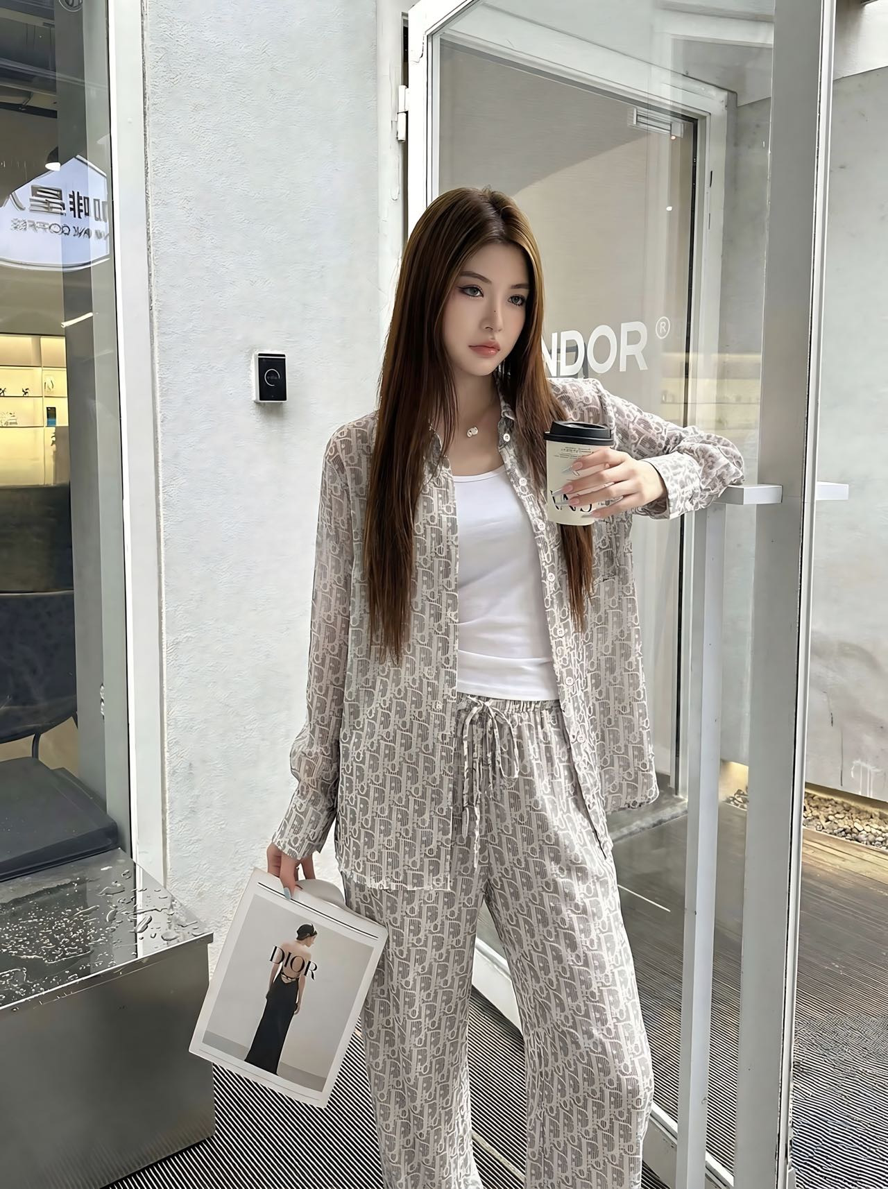NO:800920,Tops and trousers upper body pictures,,19860909上衣 长裤上身图,,,Women's clothing
