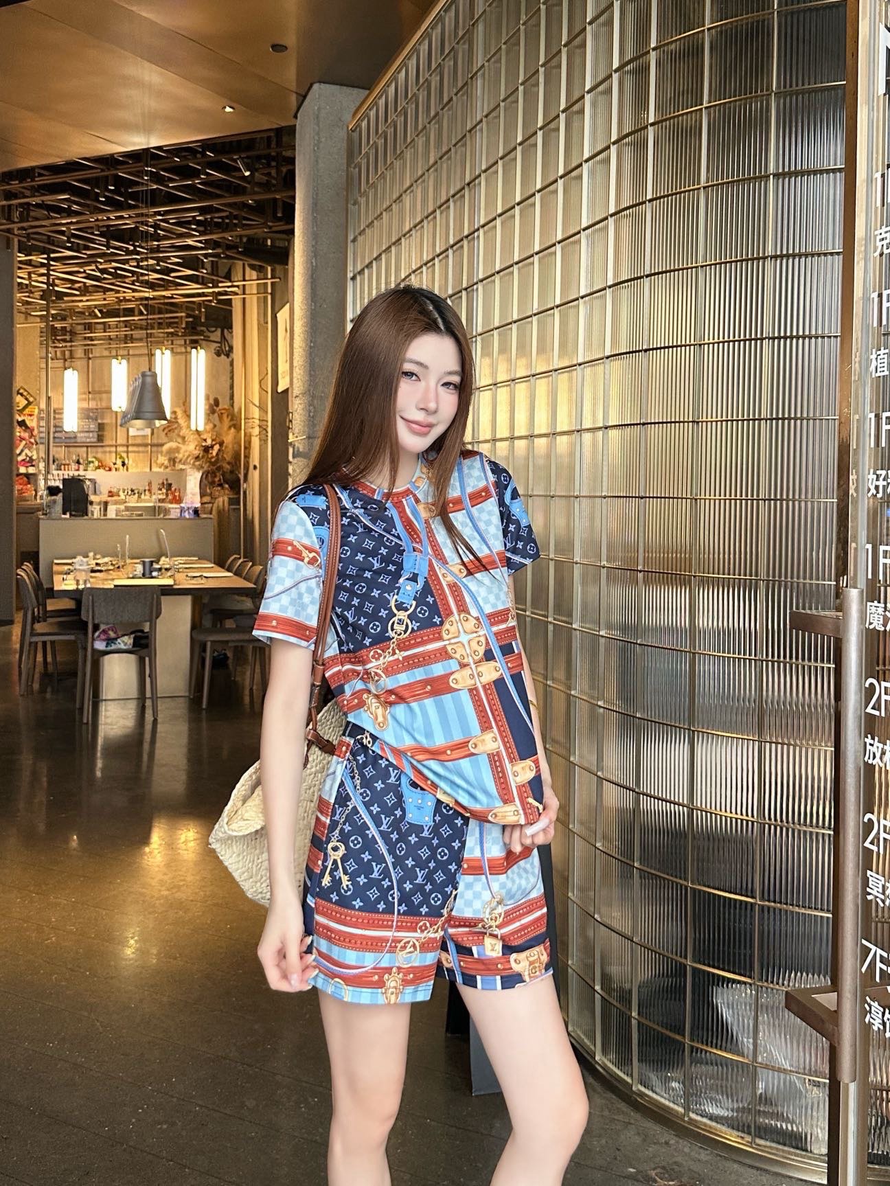 NO:893512,Upper body picture,,19860909上身图,,,Women's clothing