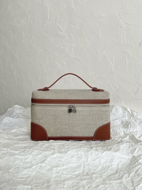 Loro Piana L27 Extra Pocket Bag, Top Quality, Imported Leather, 27x16x10cm 1 Loro Piana L27 Extra Pocket Bag, Top Quality, Imported Leather, 27x16x10cm