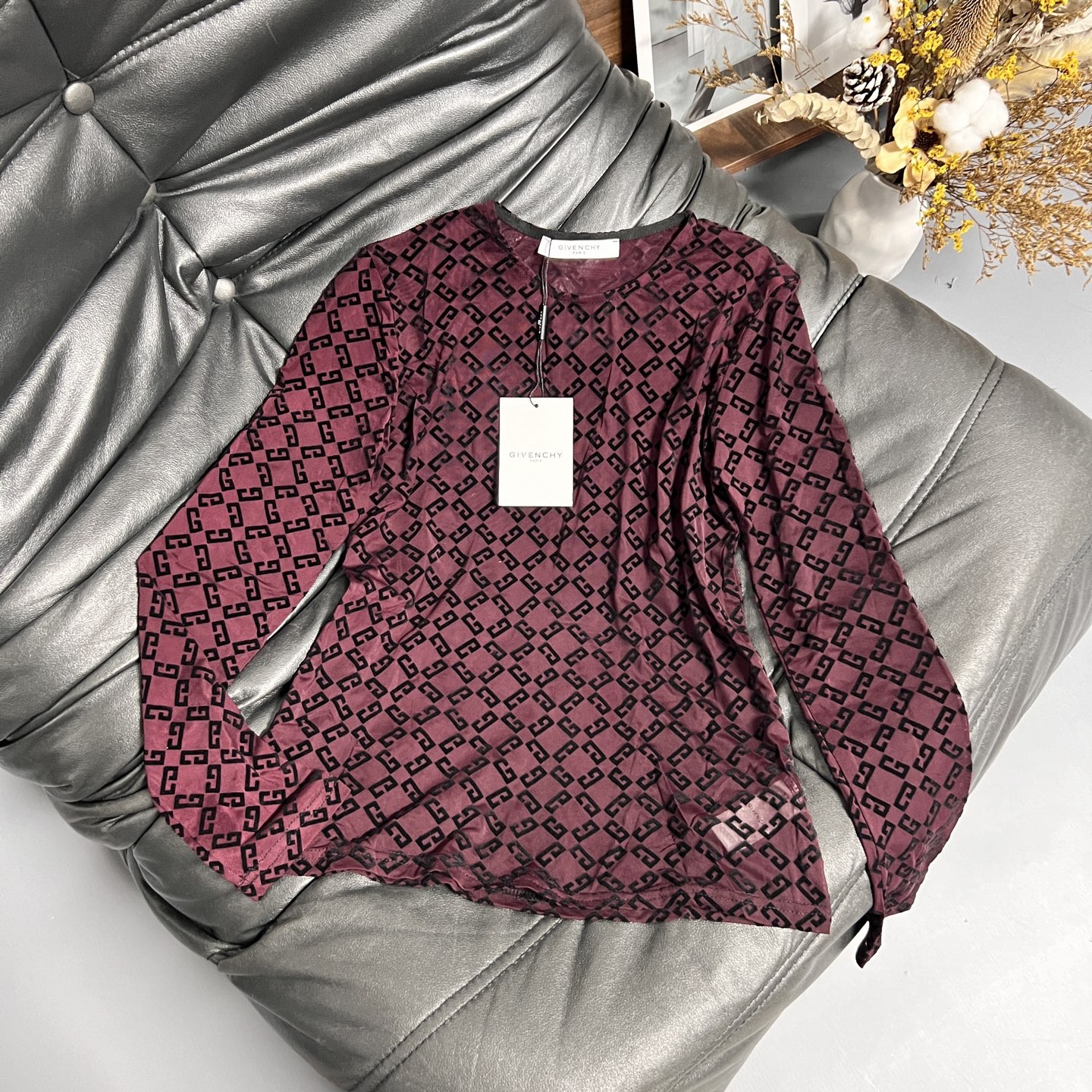 Stylish Women’s Velvet Suit in Classic Colors, Sizes S to XL, New Arrival - 图片 1