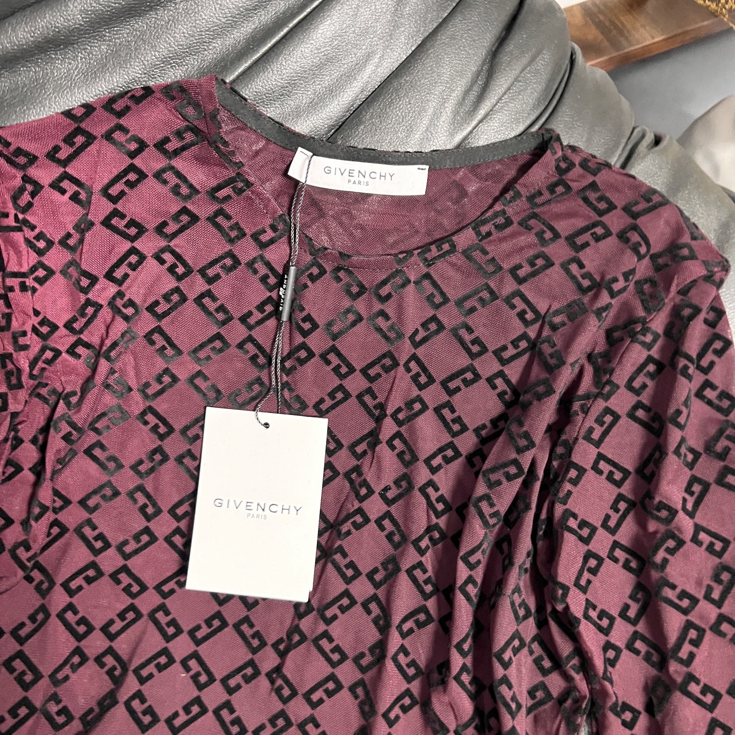 Stylish Women’s Velvet Suit in Classic Colors, Sizes S to XL, New Arrival - 图片 3