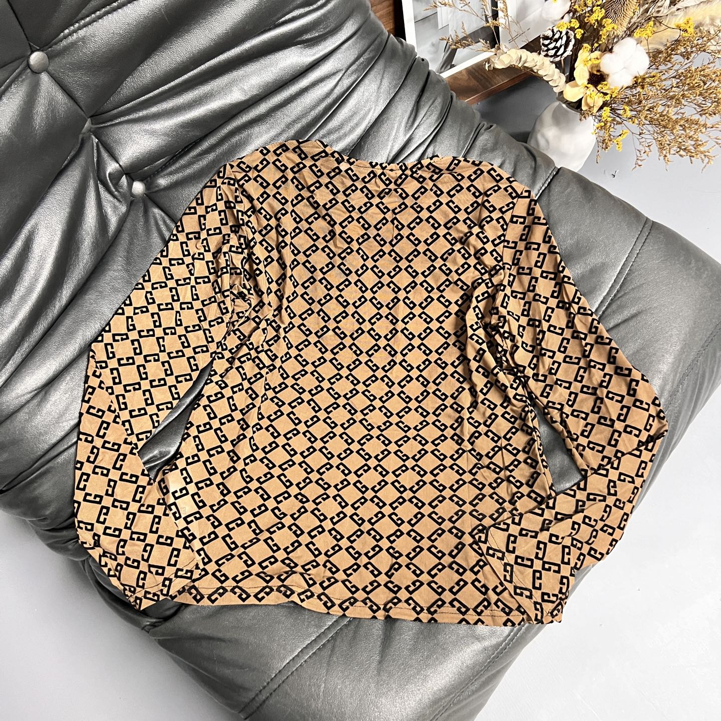 “Stylish Single-Rate Women’s Velvet Suit in Classic Colors, Sizes S-4XL” - 图片 3