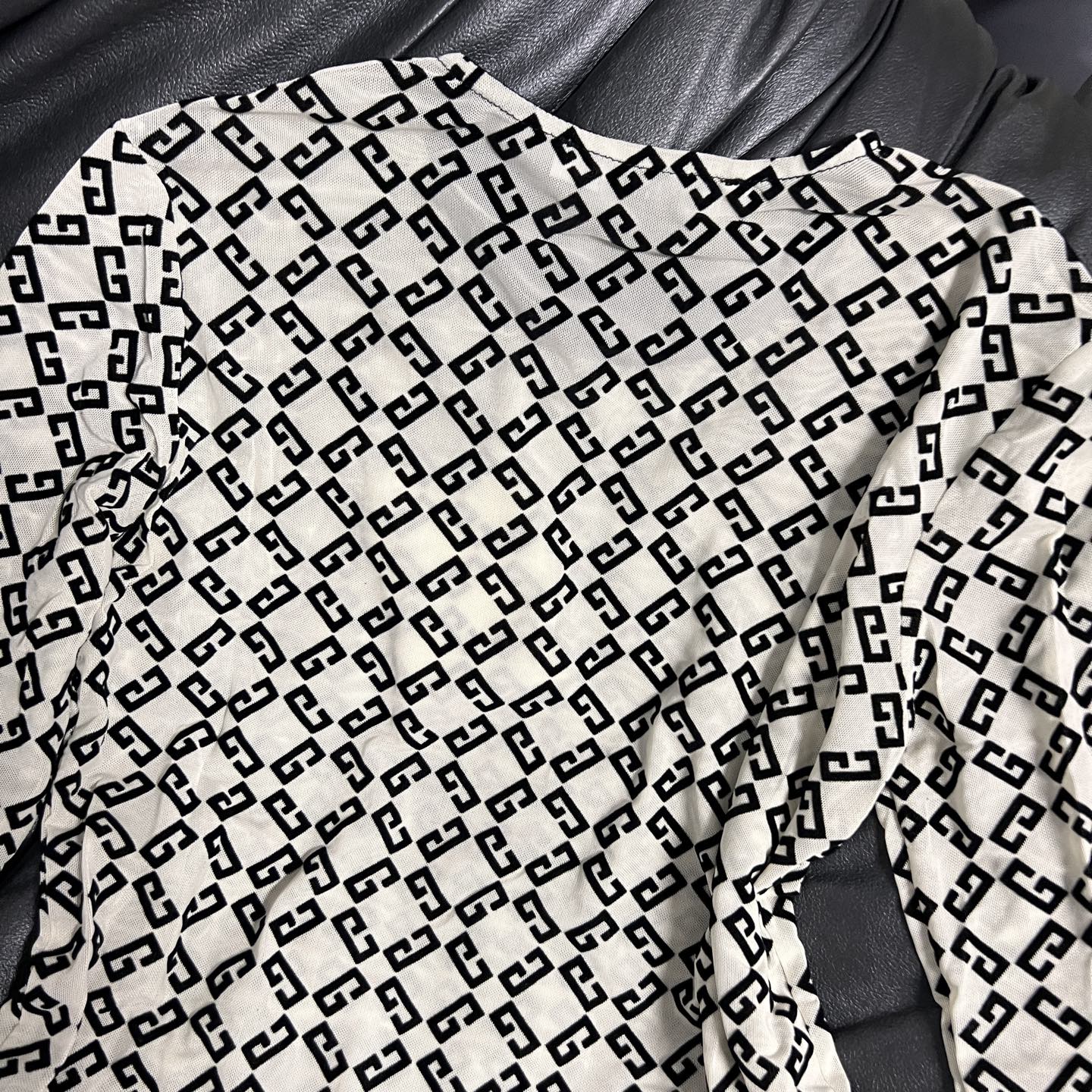 “New Hard-Core Women’s Velvet Suit in Classic Colors Sizes S-XL” - 图片 8