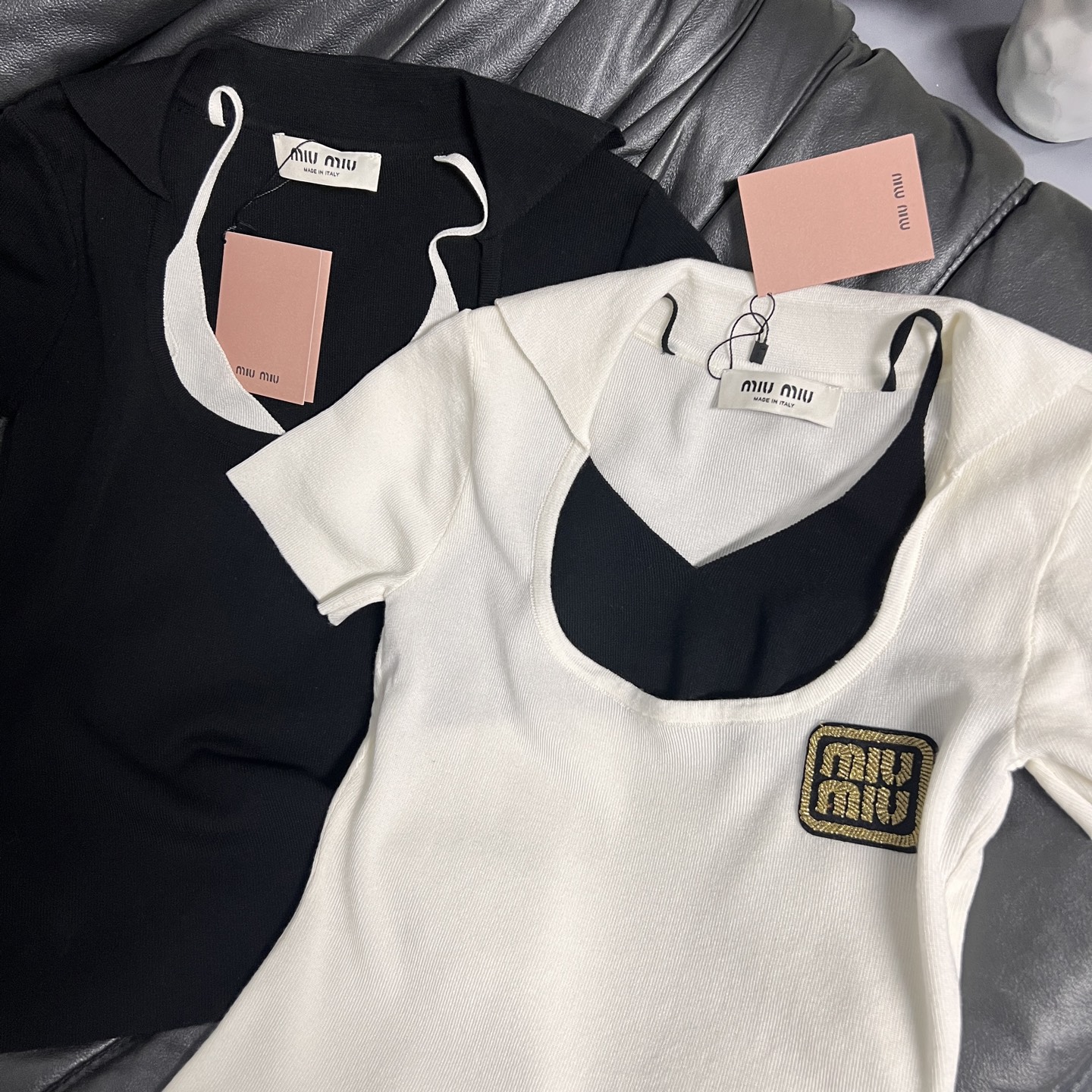Miu Mi’s Stylish Two-Tone Sleeve Shirt with Fake Two Design - 图片 4