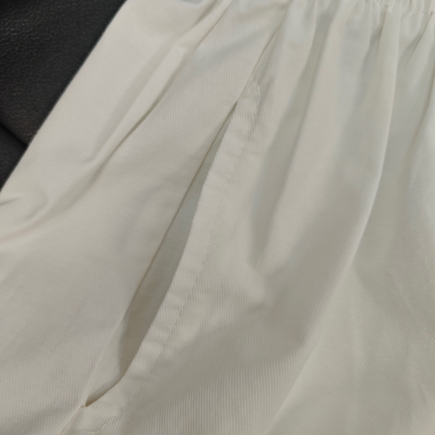 “Comfortable and Versatile Single-Size Female Suit with Light-Thirsty Fabric” - 图片 7