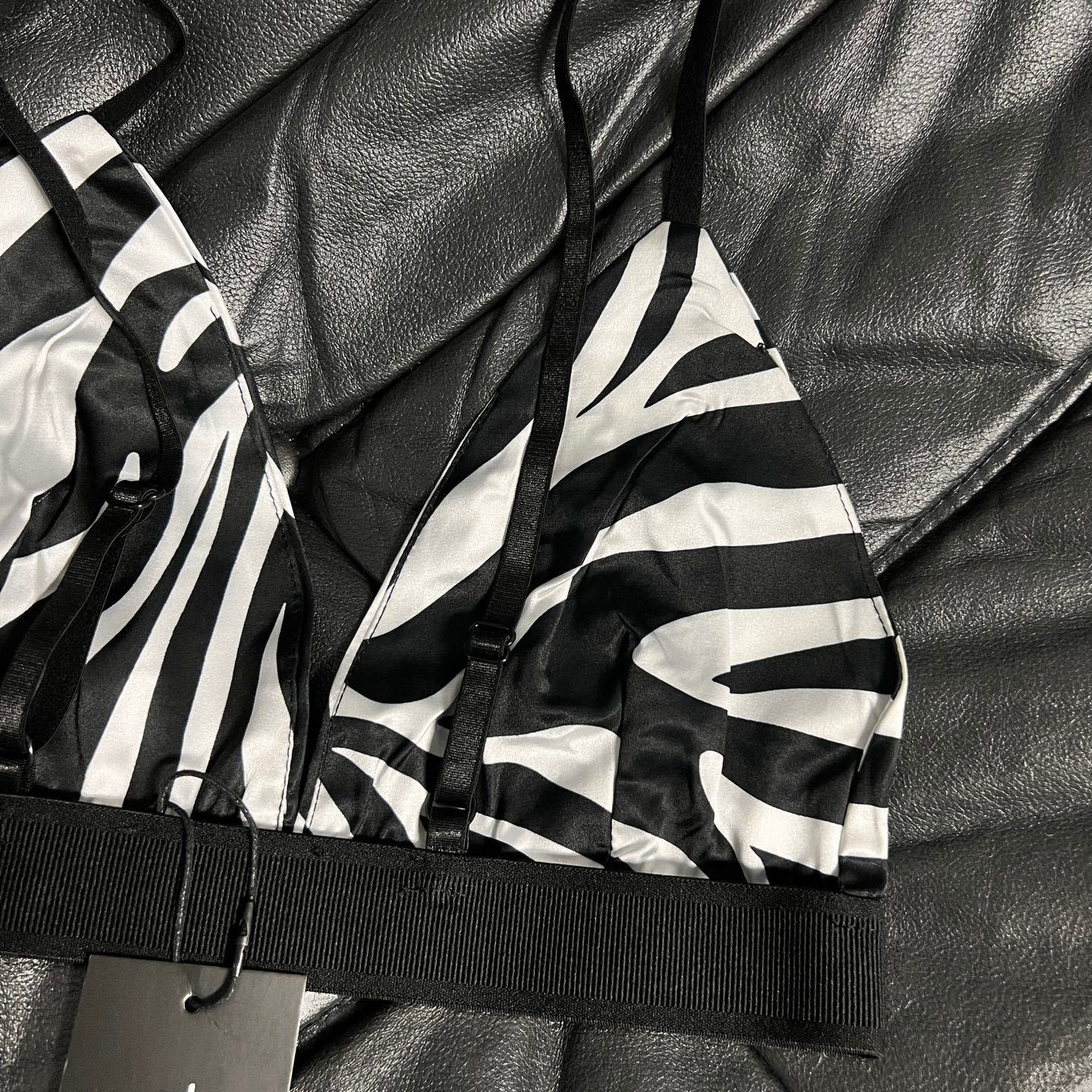 TOM FORD25 New Single-Rate Female Suit with Zebra Packaging - 图片 7