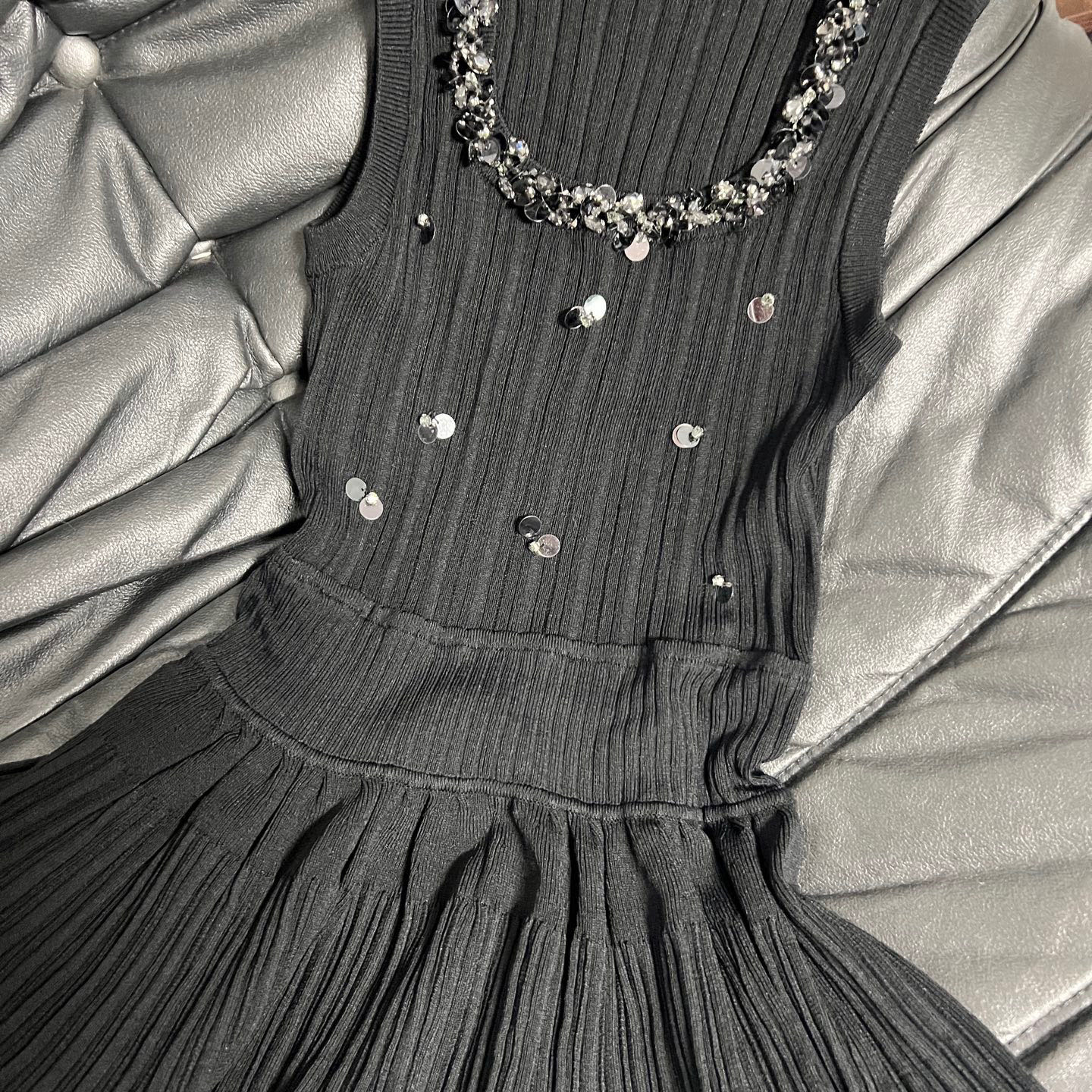 Elegant 25-Piece Dress for Single Women: Classic, Elegant, and Versatile Options - 图片 5