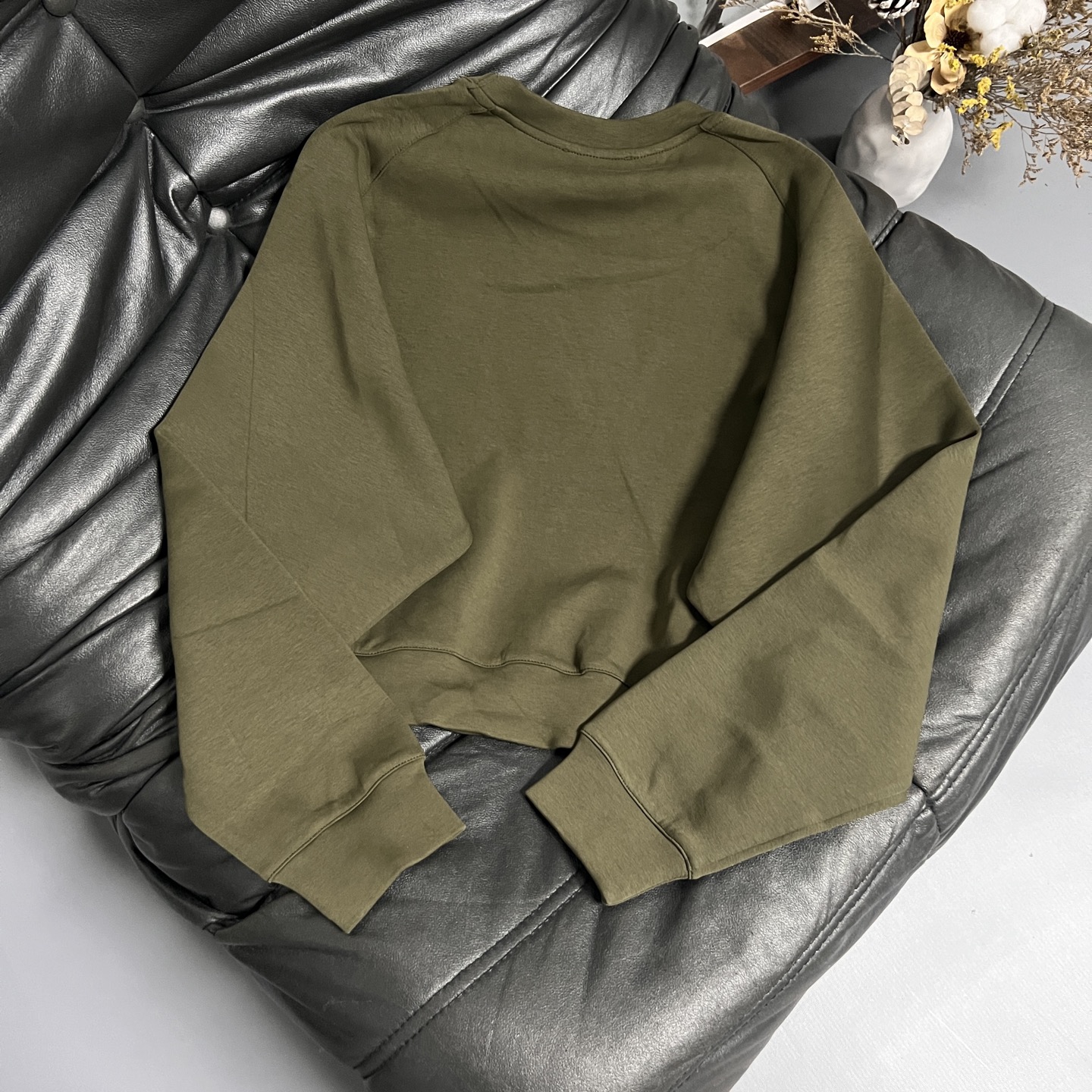 Olive Green Suit Set: Simple, Cozy, and Versatile for Daily Wear and Work – Sizes S, M, L - 图片 3