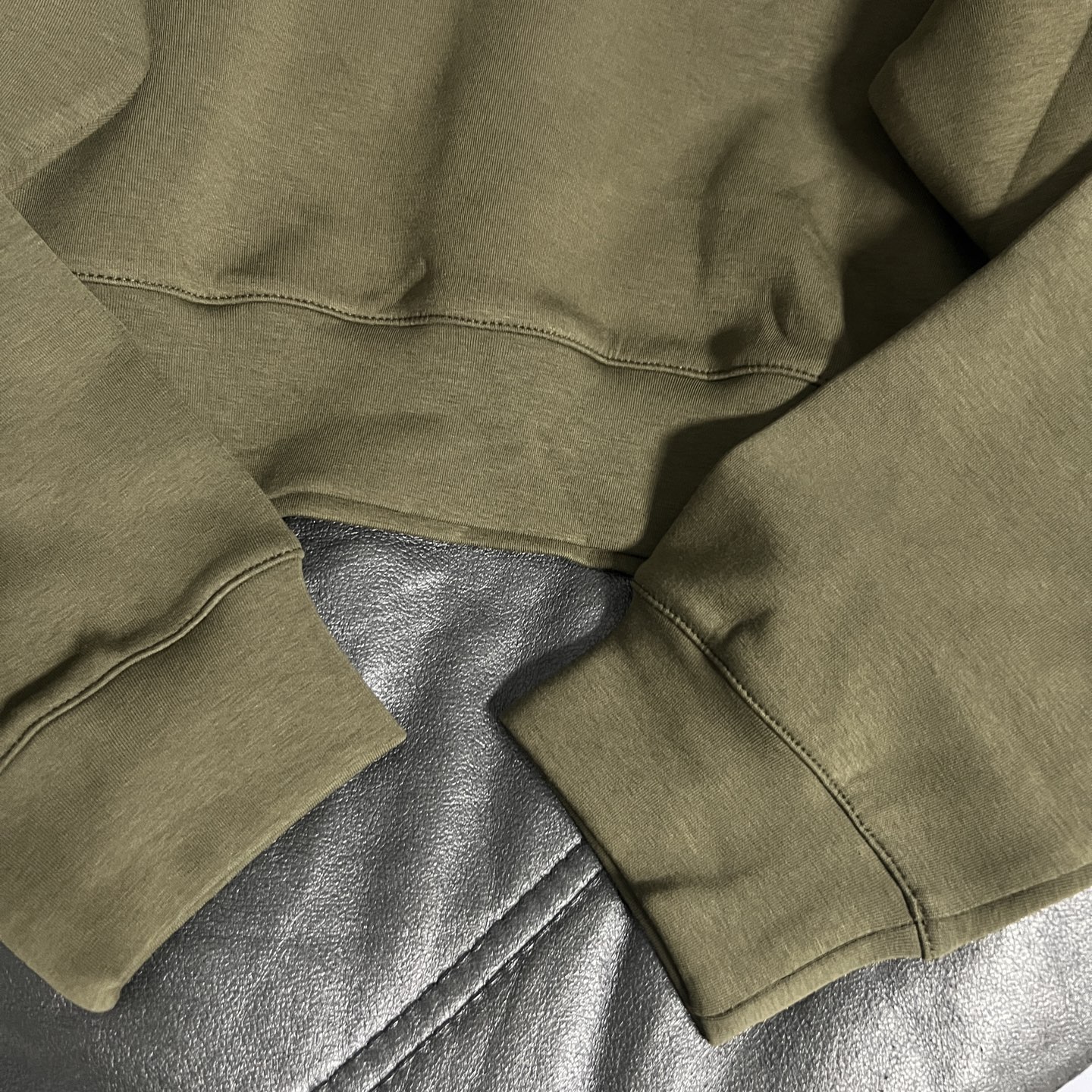 Olive Green Suit Set: Simple, Cozy, and Versatile for Daily Wear and Work – Sizes S, M, L - 图片 6