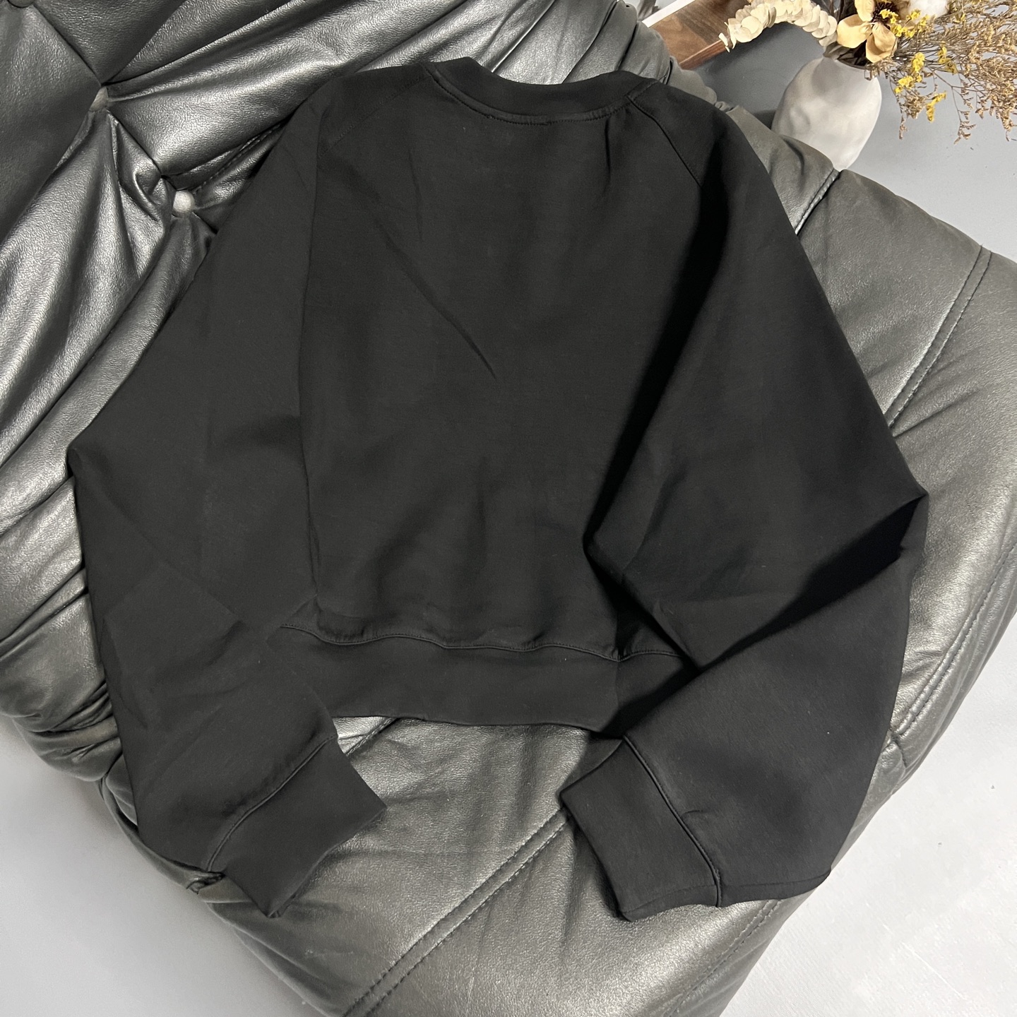 “Olive Green Single-Ass Female Suit Set for Daily Wear and Work – 25th Early Autumn Collection” - 图片 3