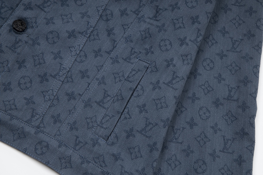 Louis Vuitton Cowboy Jacket: Classic Logo Design, High Quality, Asian Style. - 图片 7