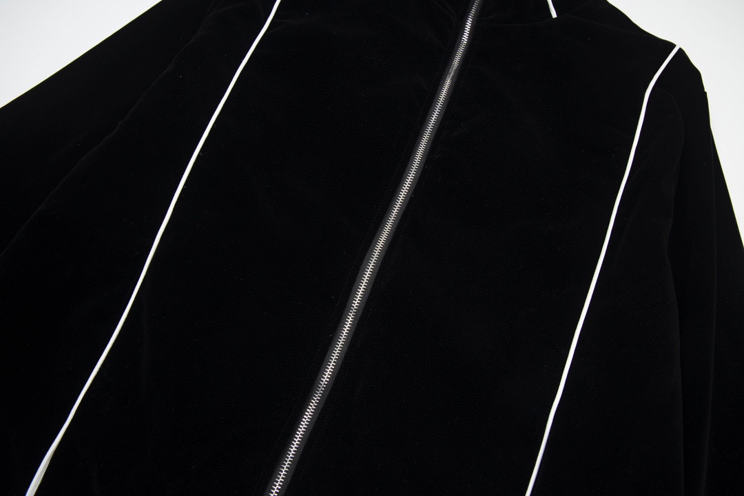 Celine 2022: New Black Velvet Jacket in Various Sizes and Colors - 图片 4