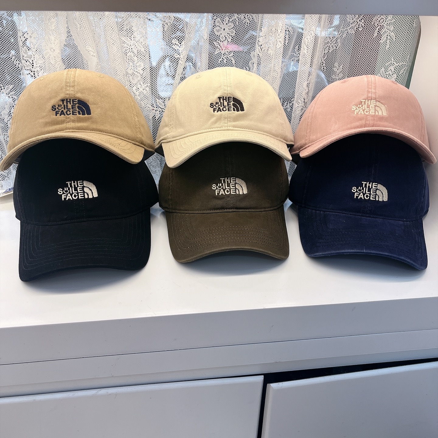 
北面♥️棒球帽🧢官网新品棒球帽，原单品质火爆来袭 。🎩 工艺非常精美 高档大气上档次！低调奢华，方便携