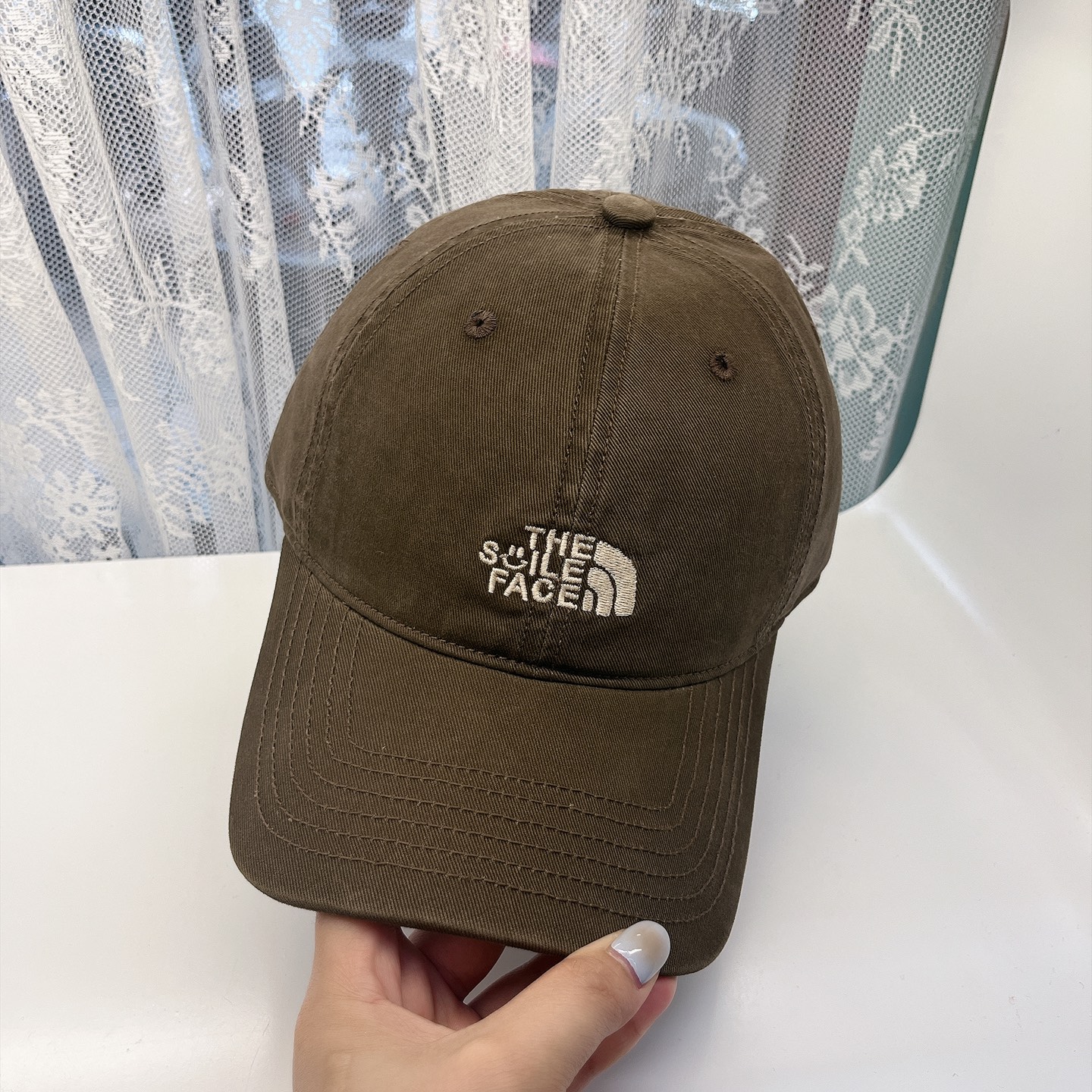 
北面♥️棒球帽🧢官网新品棒球帽，原单品质火爆来袭 。🎩 工艺非常精美 高档大气上档次！低调奢华，方便携