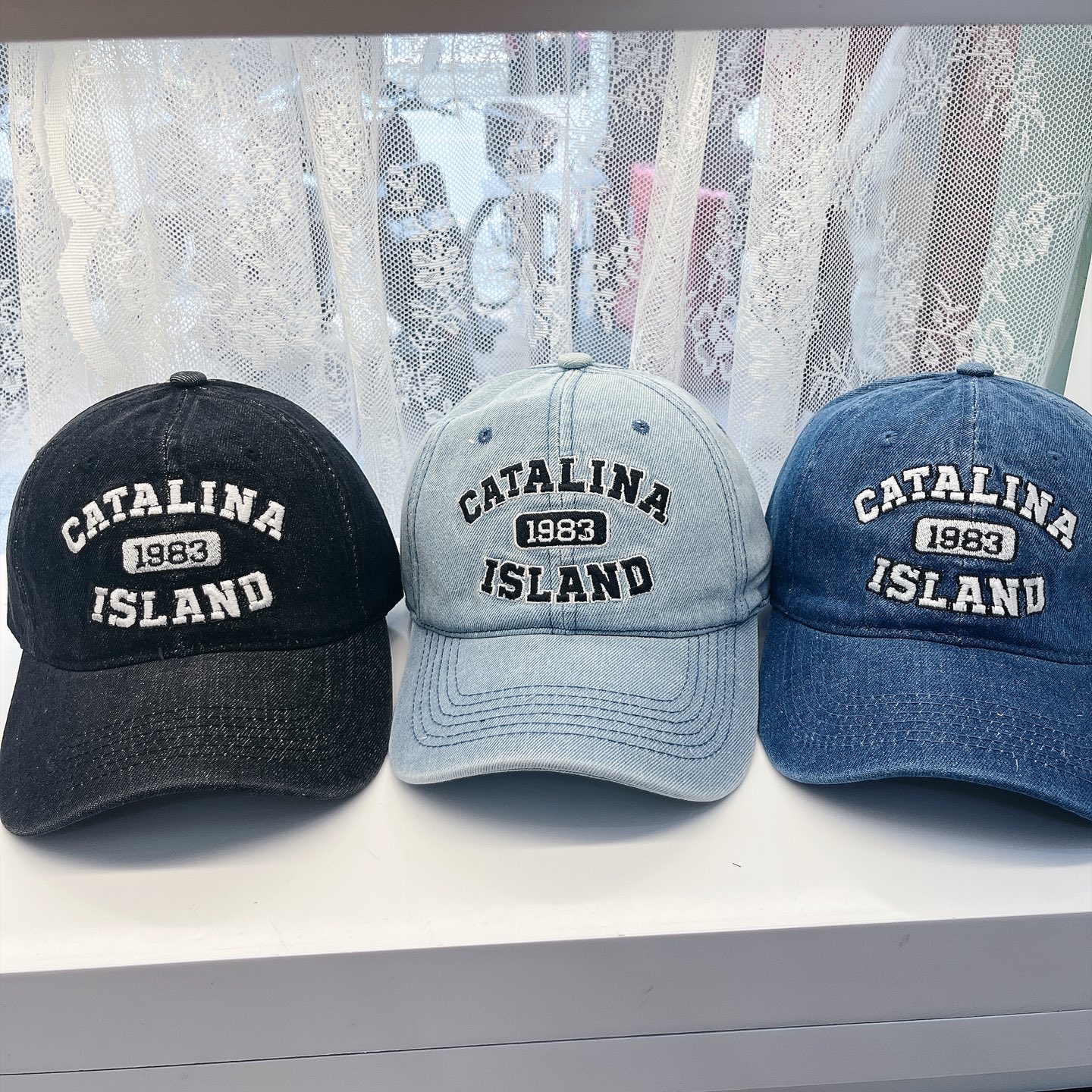 
潮牌🧢官网新品，棒球帽，原单品质火爆来袭 。🎩 工艺非常精美 高档大气上档次！低调奢华，方便携带！跑量